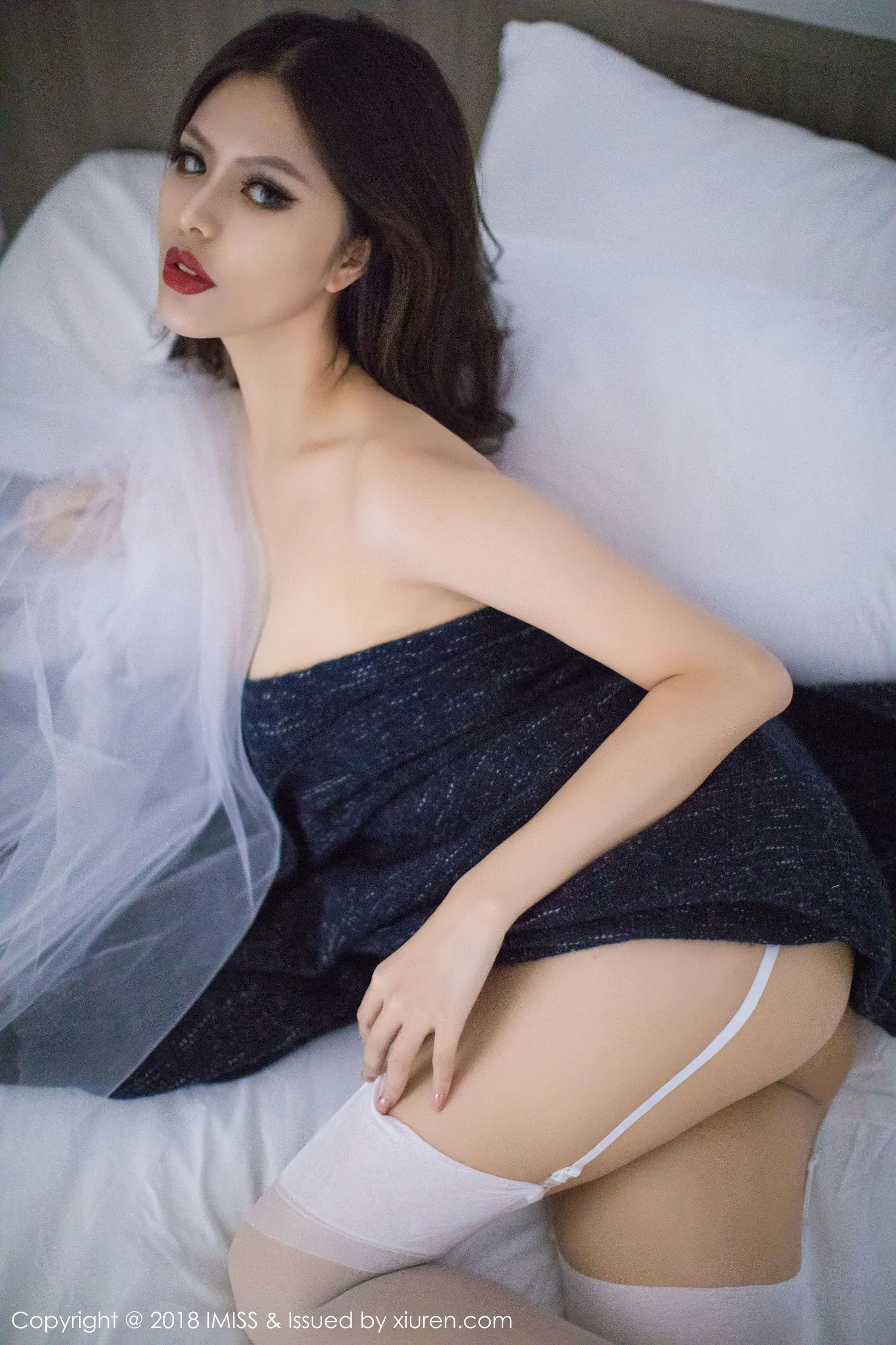 若彤boomboom《高挑美女的黑丝魅惑》 爱蜜社IMiss Vol.231第12张