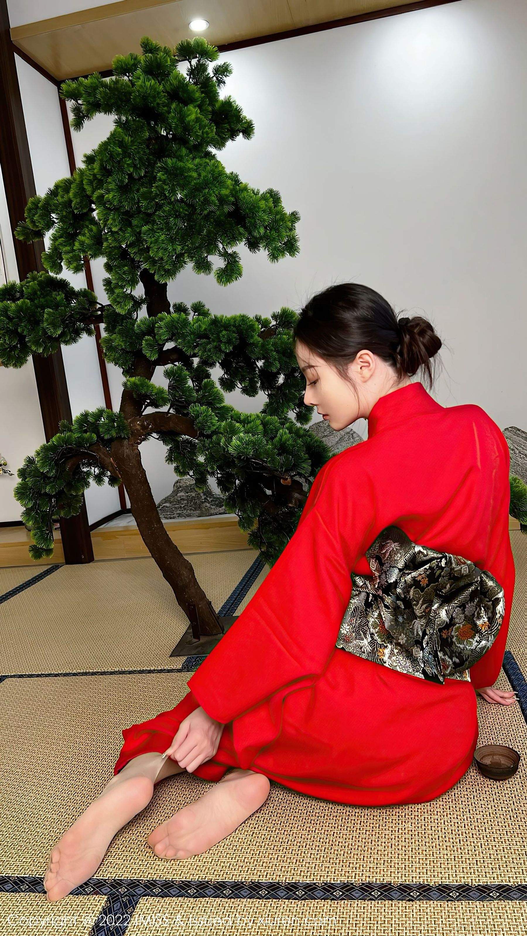 爱蜜社 VOL.669 逗逗doudou 和服美腿第4张