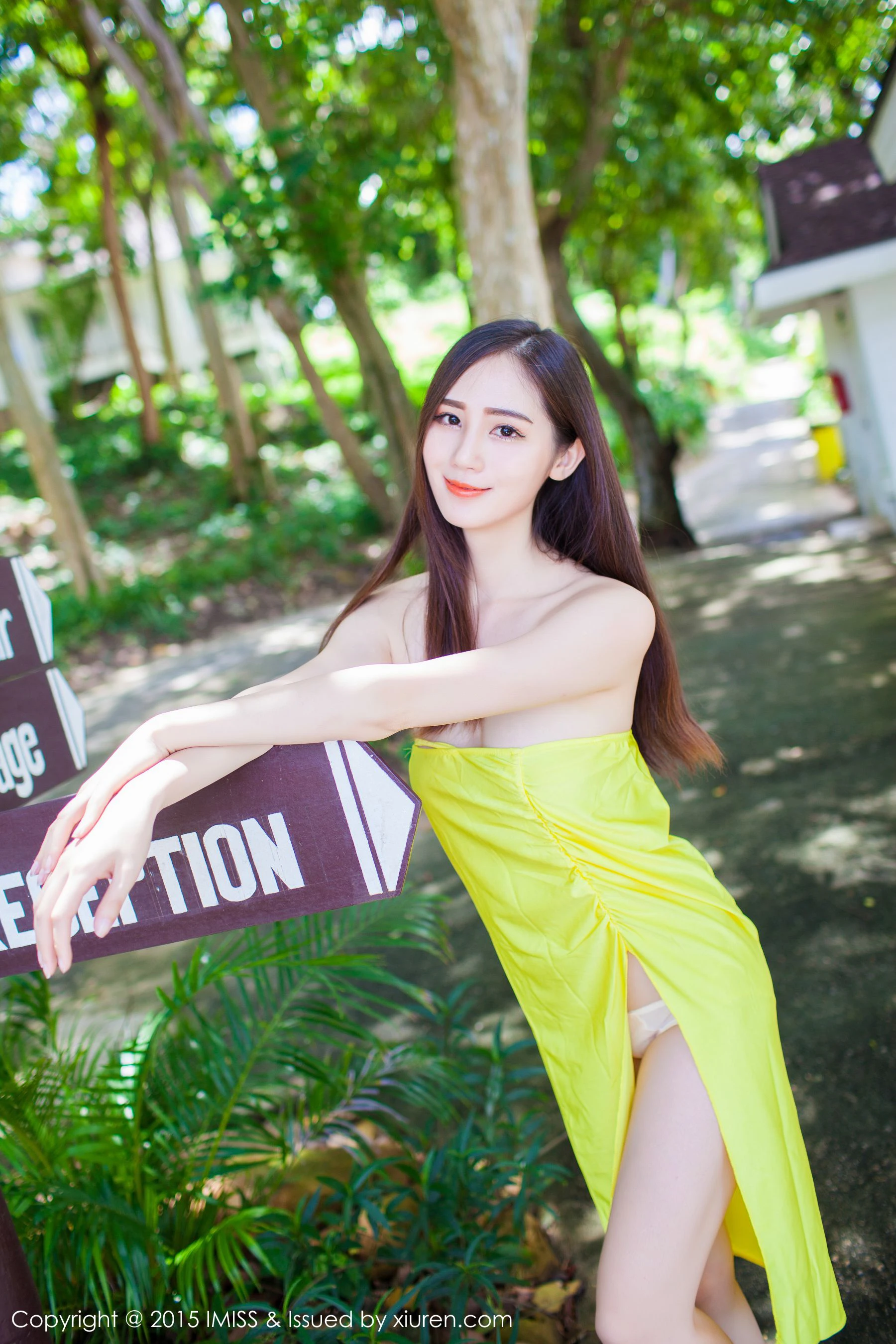 高挑美女SISY思《4套清新服饰》 爱蜜社IMiss Vol.041第2张