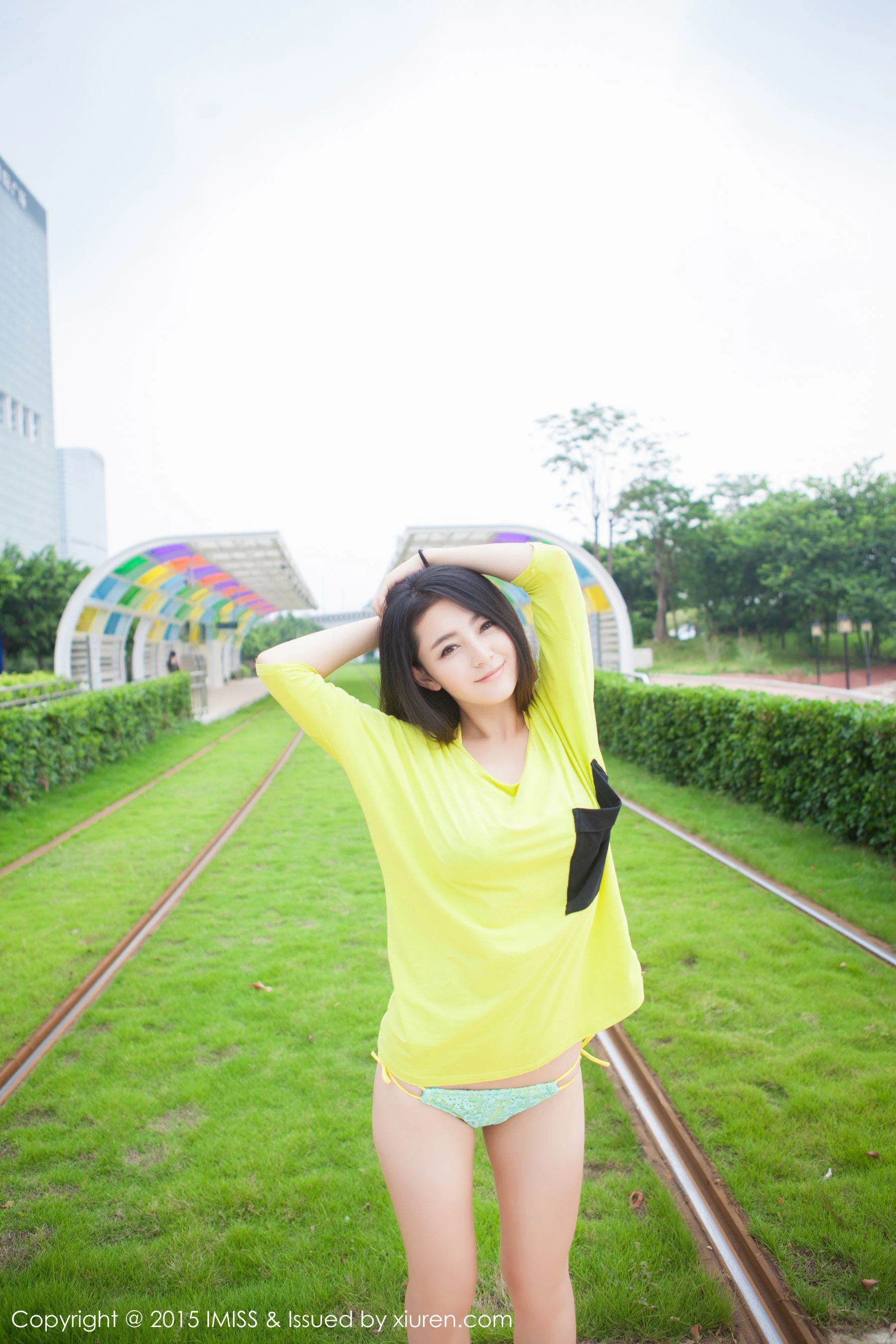 夏茉GIGI《清凉比基尼街拍》 爱蜜社IMiss Vol.020第2张