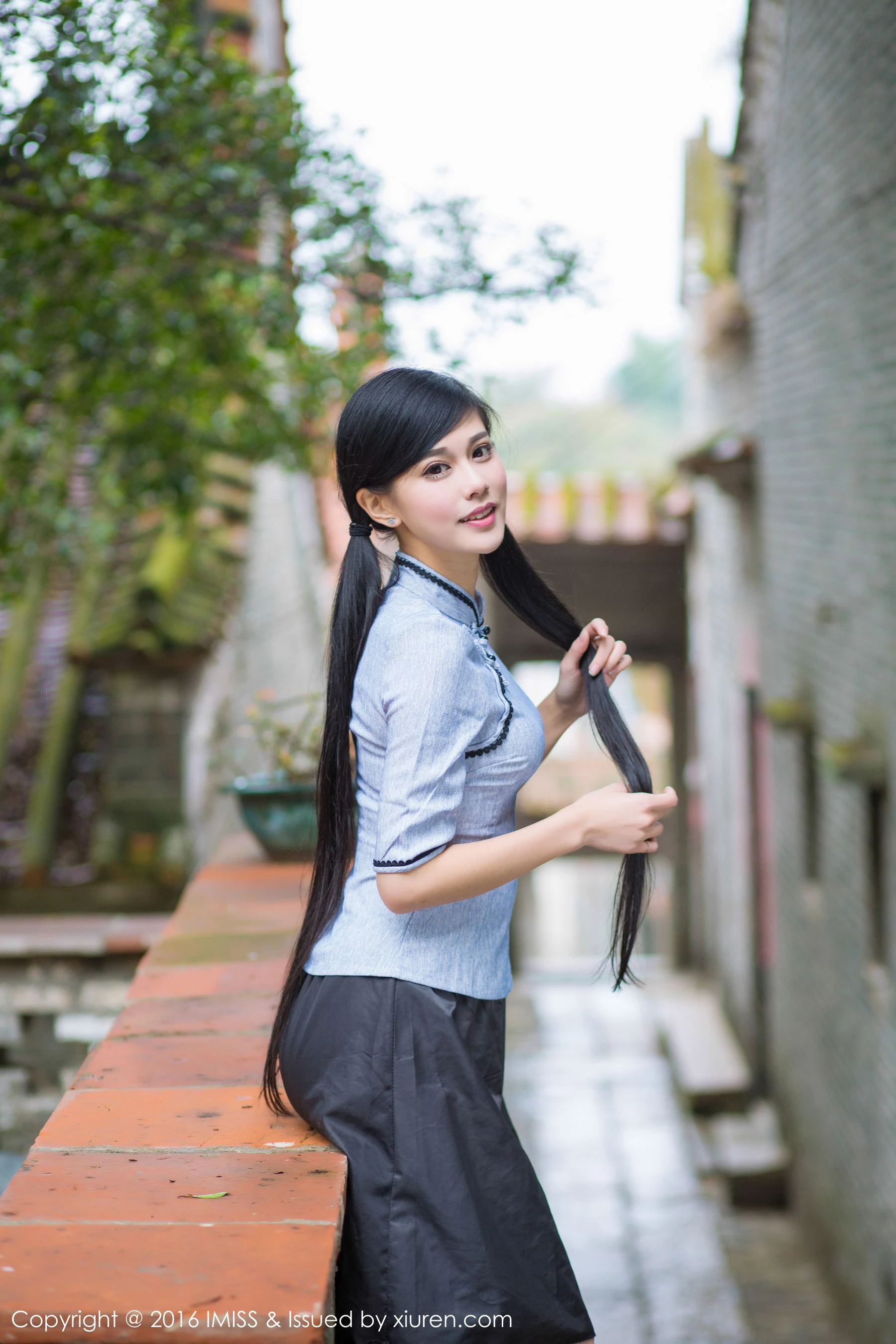 王曼妮、谭小雅《古典旗袍系列》爱蜜社IMiss Vol.070第16张