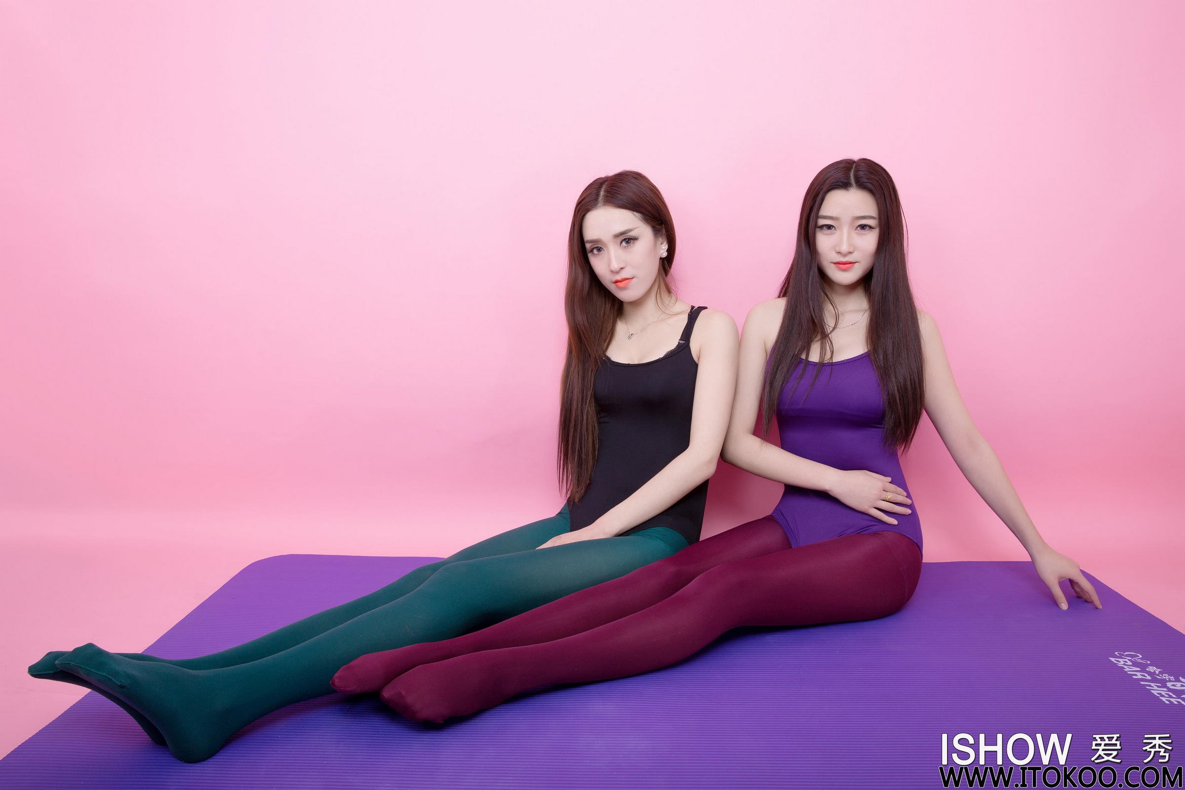 [ISHOW爱秀]吊带连体运动内衣美女Model 小汝Ruby ＆ 小煜CC 连身丝袜美腿性感写真 2016-02-01 No.028第9张