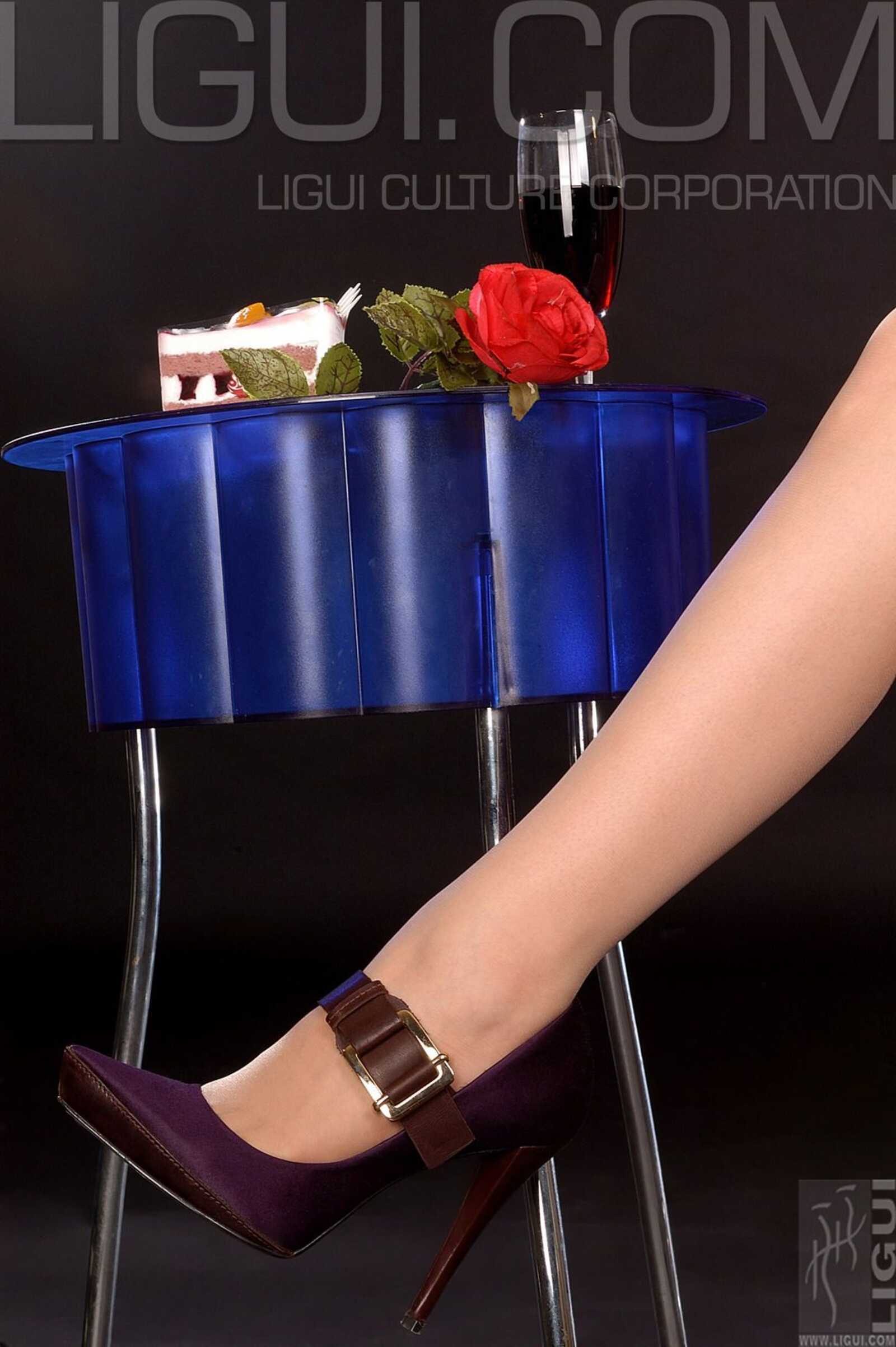 [丽柜LiGui] Model 慕子《美味的蛋糕》丝足写真集图第11张