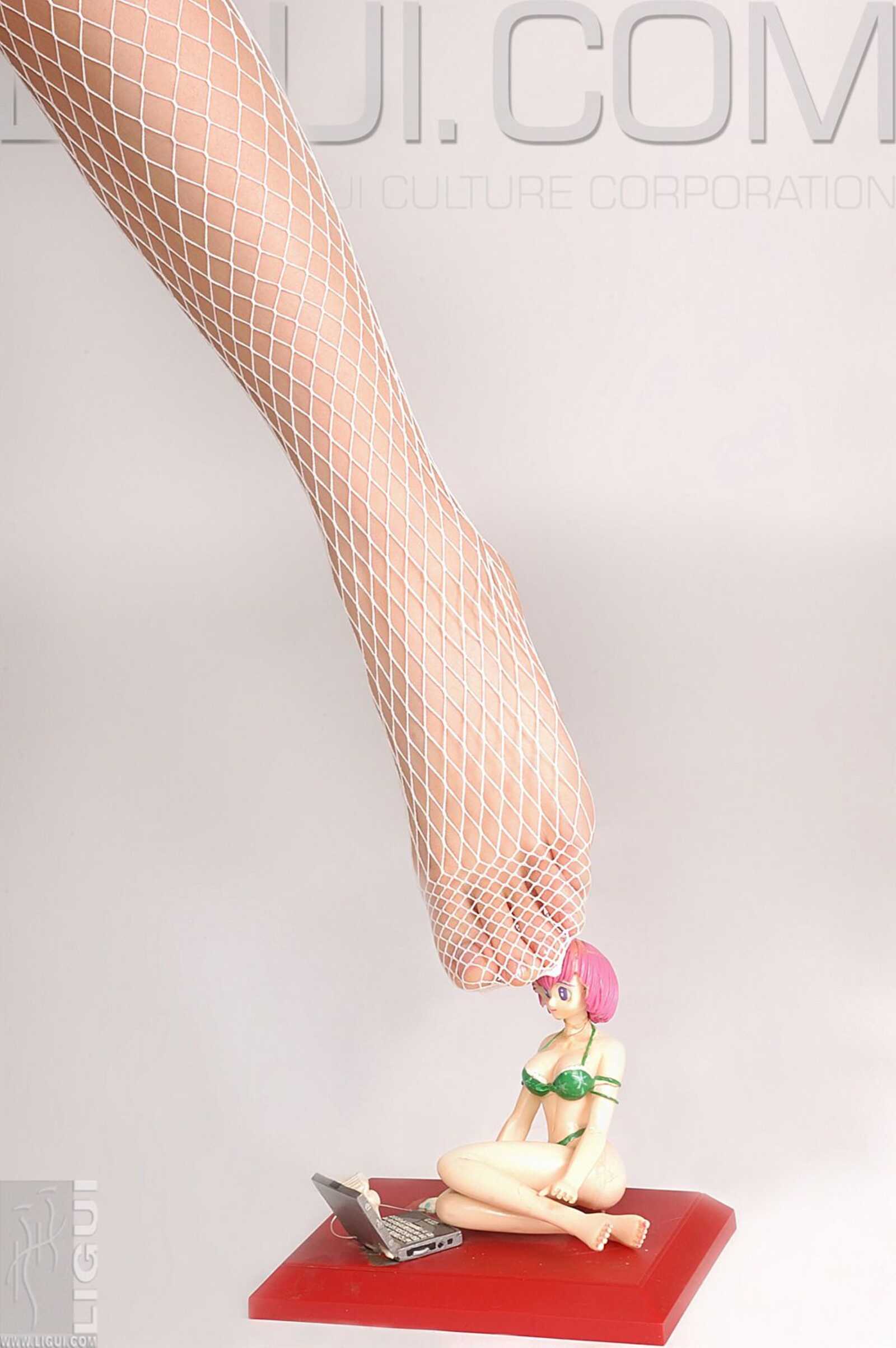 [丽柜LiGui] Model 海伦《粉色的诱惑》丝足写真集图第7张