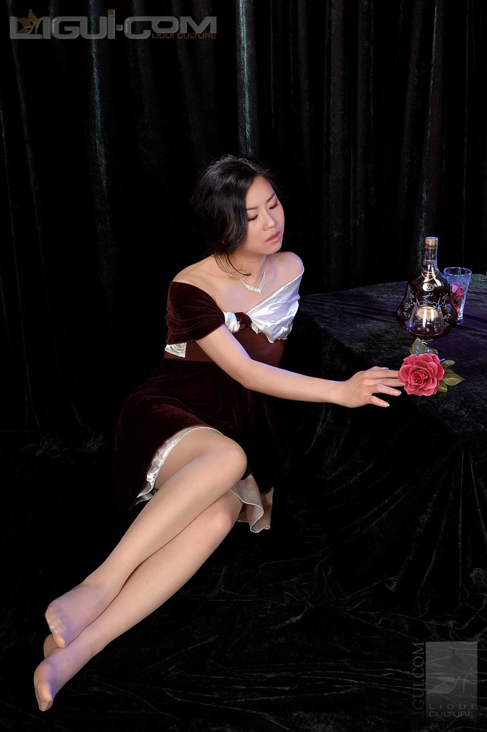 Model 由美《法兰西式高贵风情》 [丽柜LiGui] 丝足第1张