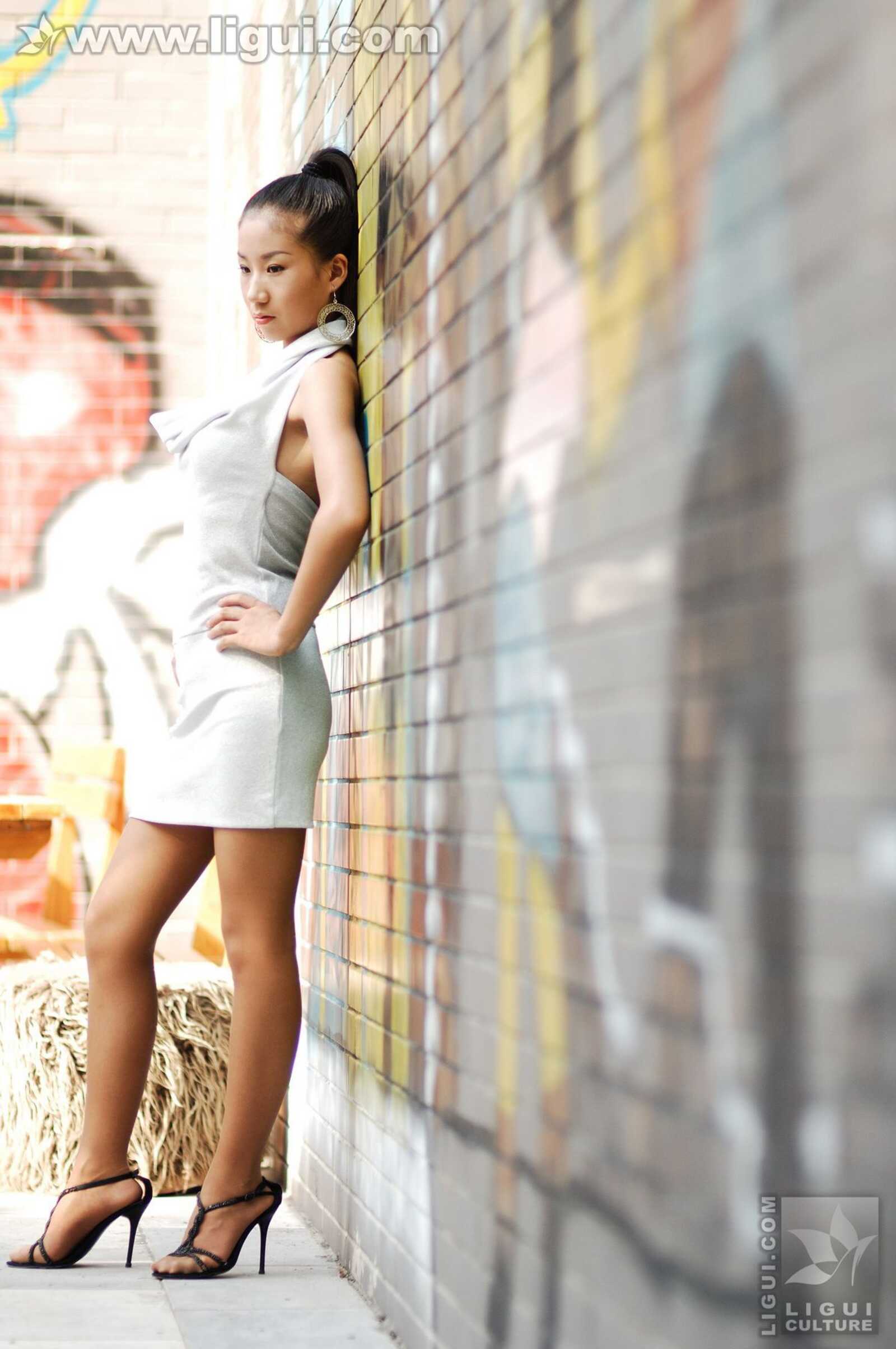 Model 默默《摩登吧女户外热情释放》 [丽柜LiGui第1张