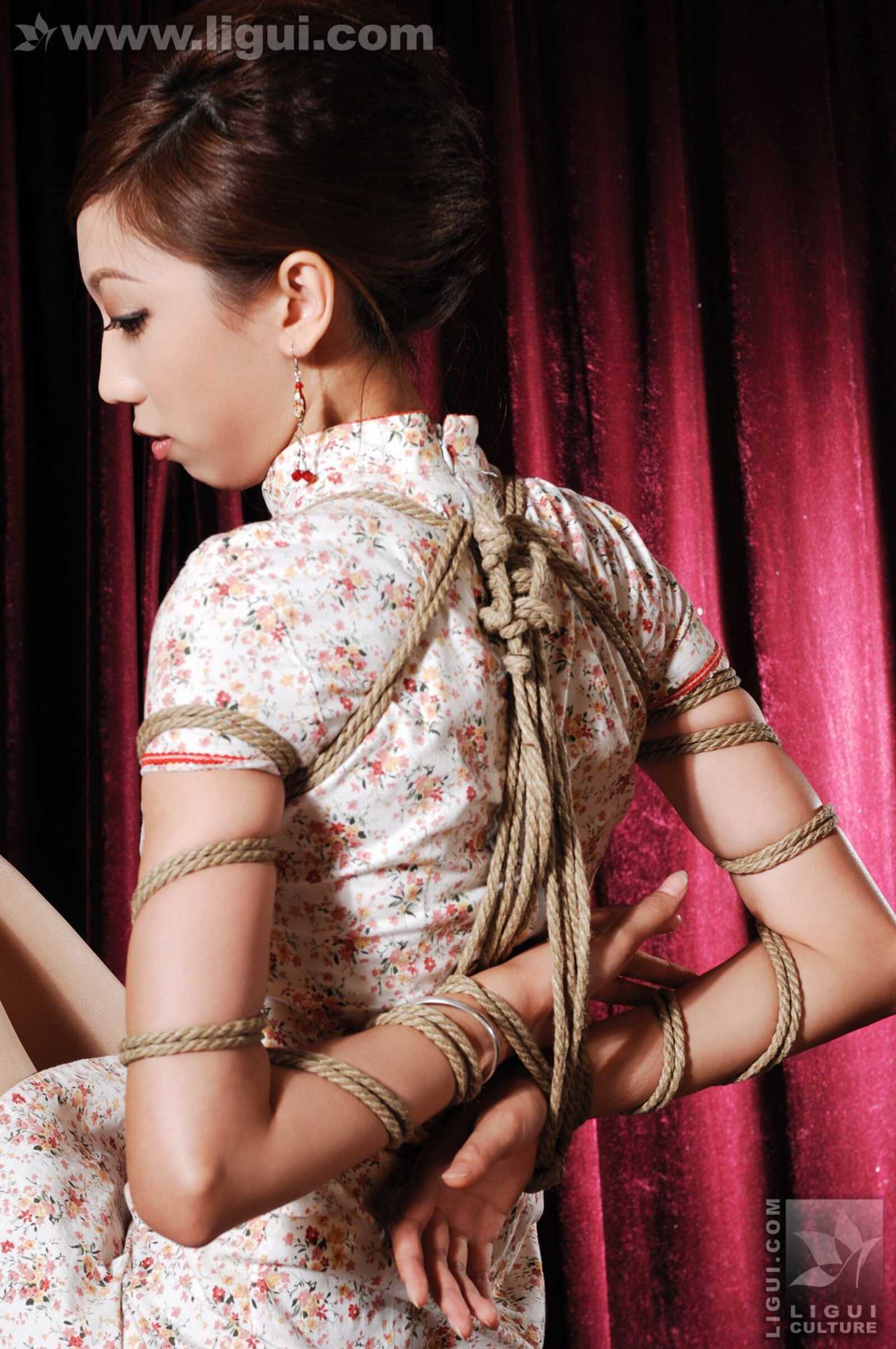 Model 梦娜《幕前束缚之美》 [丽柜美束LiGui] 美腿第16张