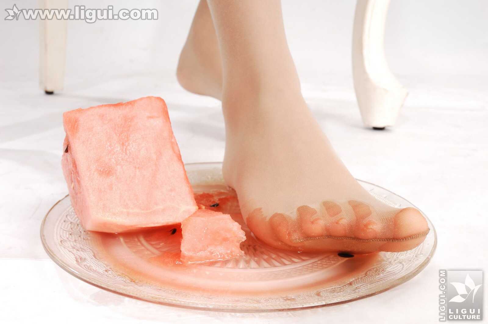 Model 伊园《甜美丝足炸出的西瓜汁》 [丽柜LiGui第5张