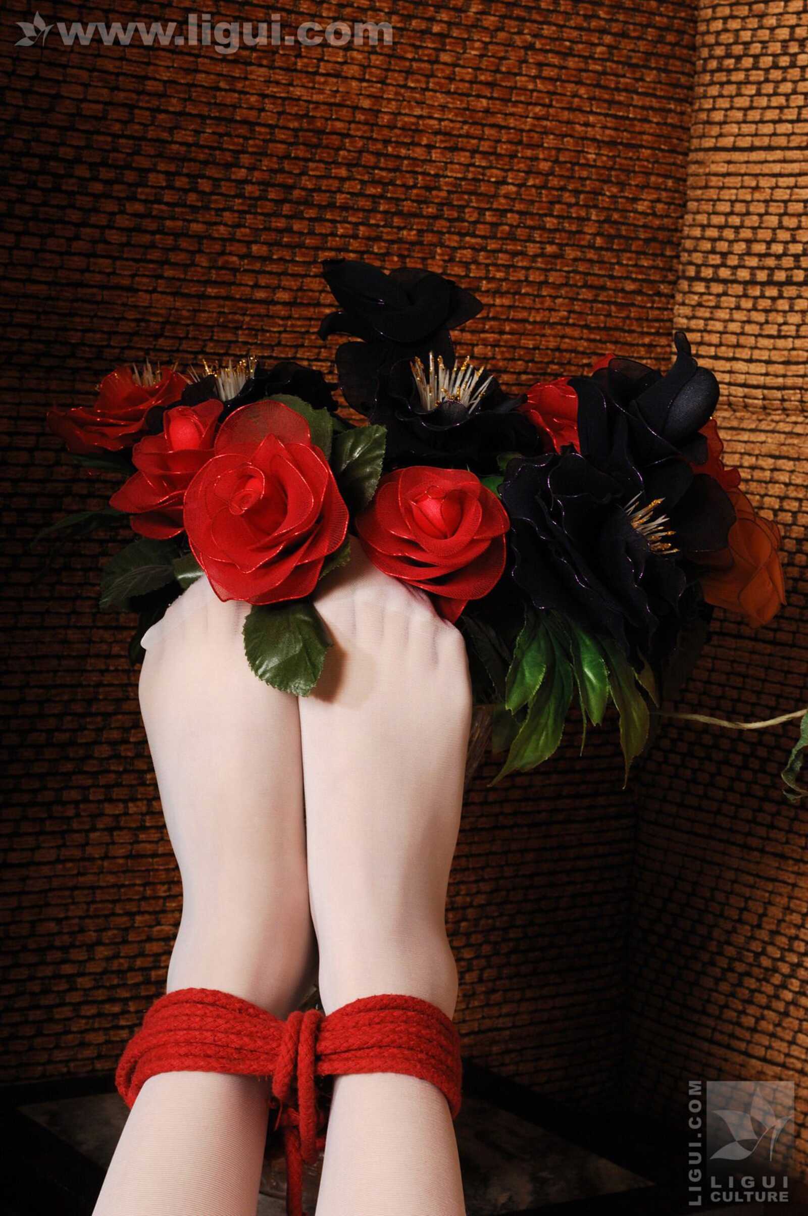 Model 梦娜《小小少妇被困房间》 [丽柜美束LiGui第6张