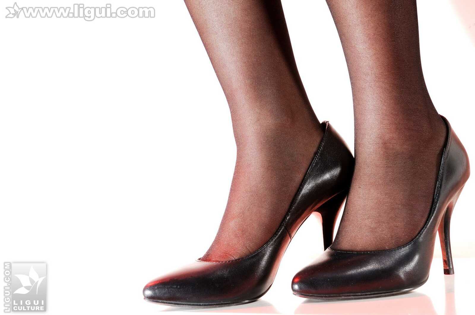 Model lucy《时尚高跟的唯美绝伦》 [丽柜LiGui] 美腿第6张