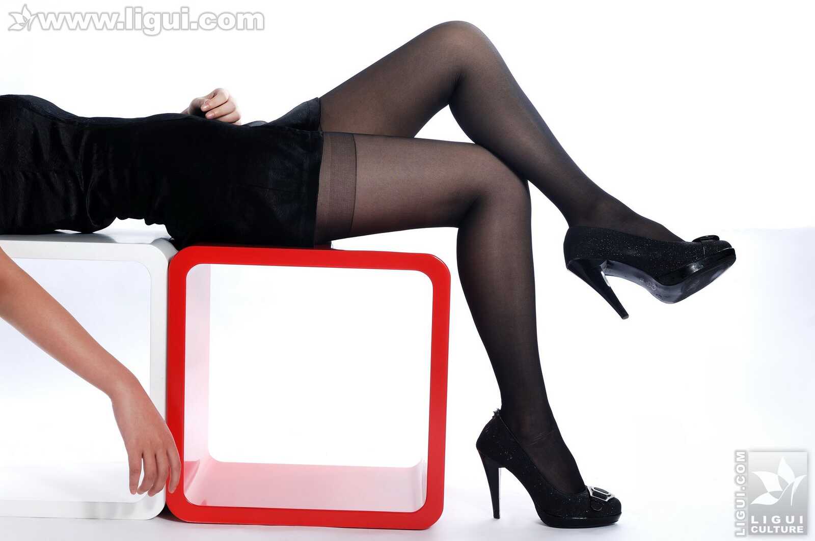 Model 欧阳茜《高贵气质,极品视觉》 [丽柜LiGui第4张