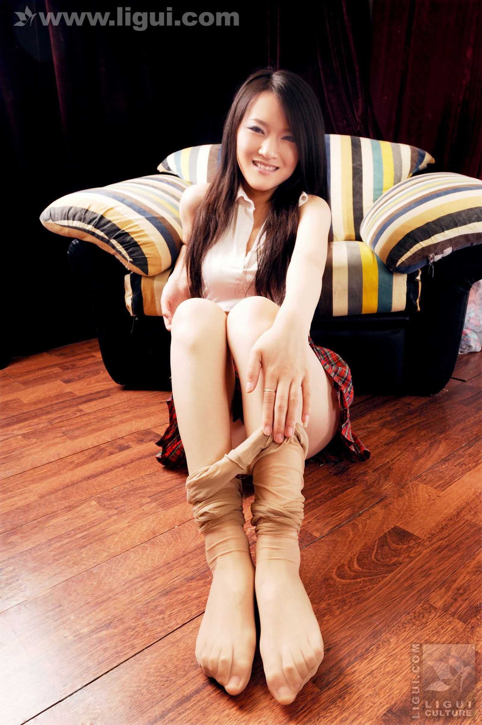 Model 文婷《甜美可爱的肉丝袜高跟》 [丽柜LiGui第9张