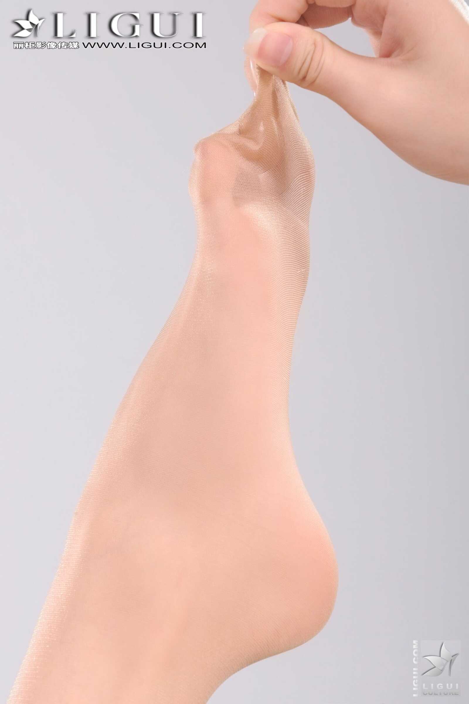 Model 樂樂《丝足美腿的诱惑》 上下合集 [丽柜L第4张