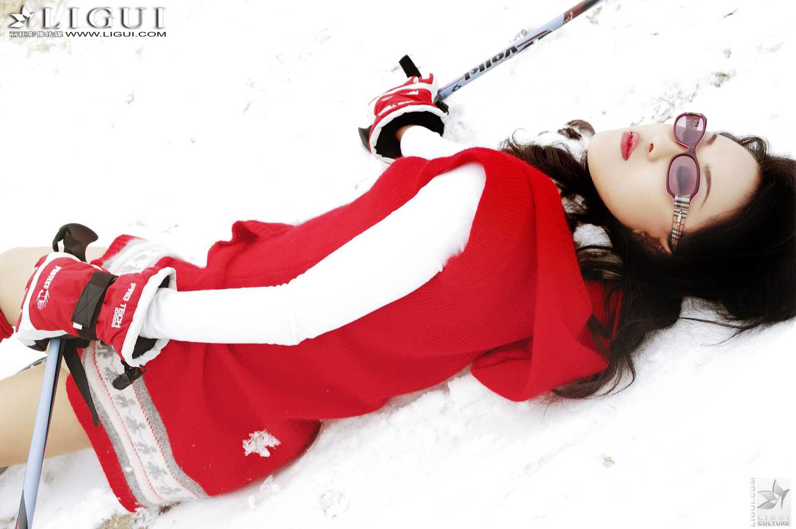 Model 琳达《雪地女郎丝足秀》上下合集 [丽柜Li第13张