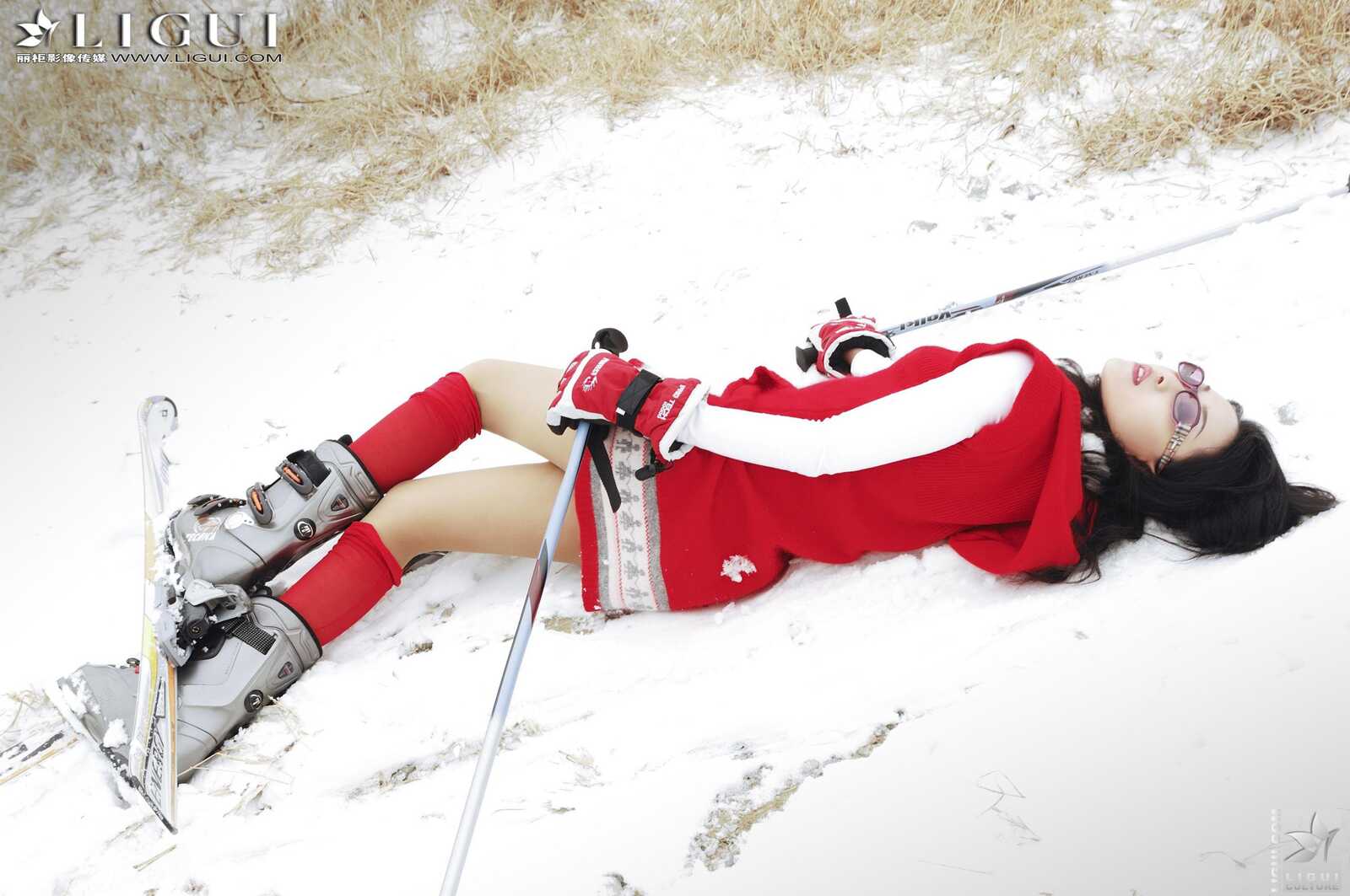 Model 琳达《雪地女郎丝足秀》上下合集 [丽柜Li第13张