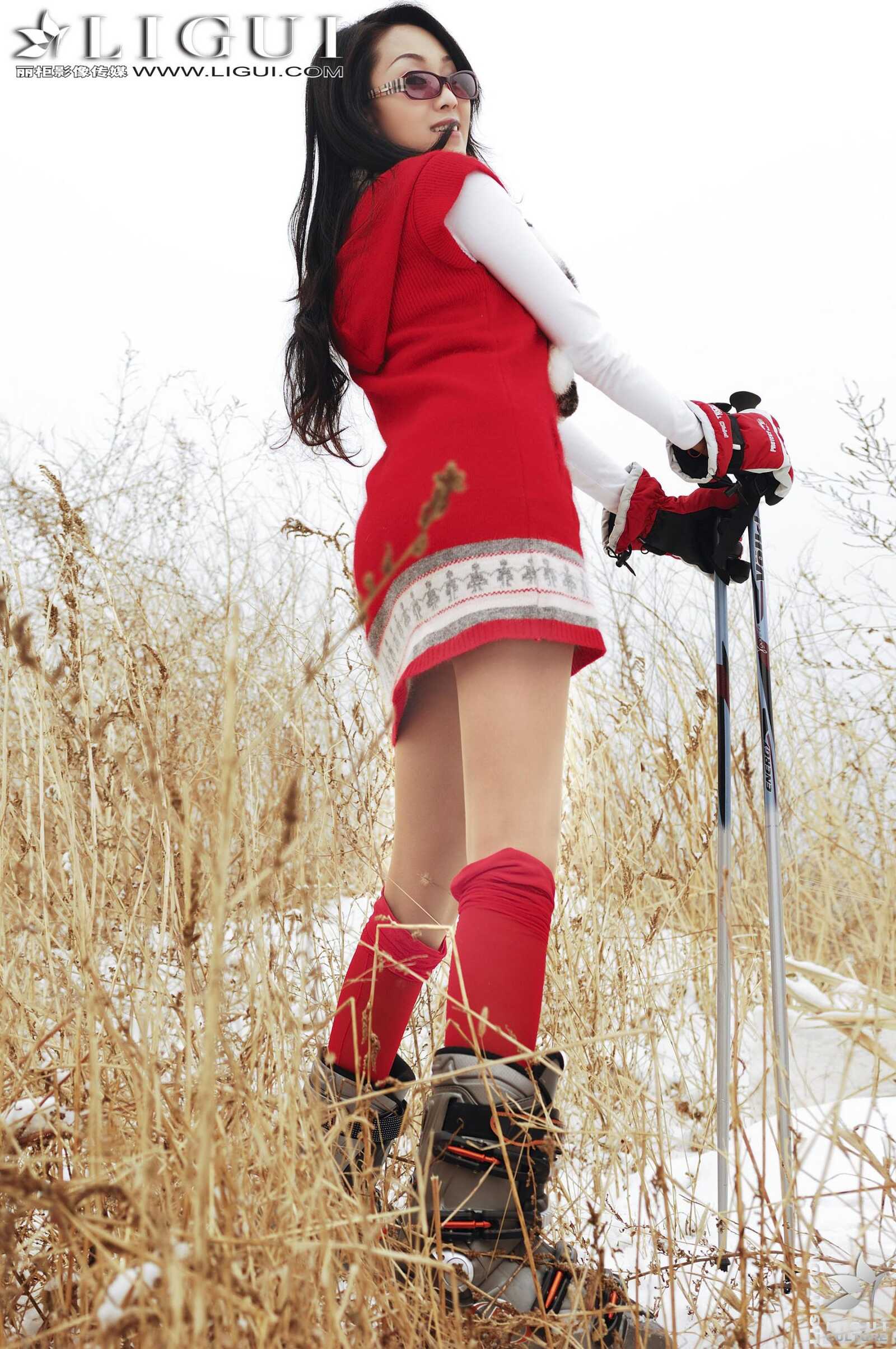 Model 琳达《雪地女郎丝足秀》上下合集 [丽柜Li第18张