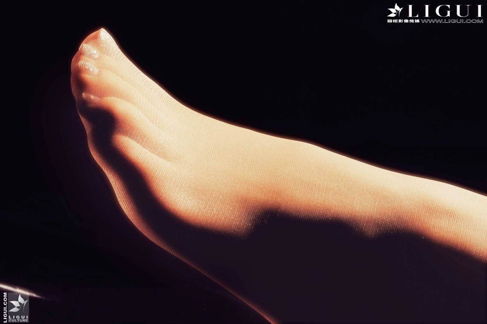 Model CC《玉足》 [丽柜LiGui] 美足写真图片第5张
