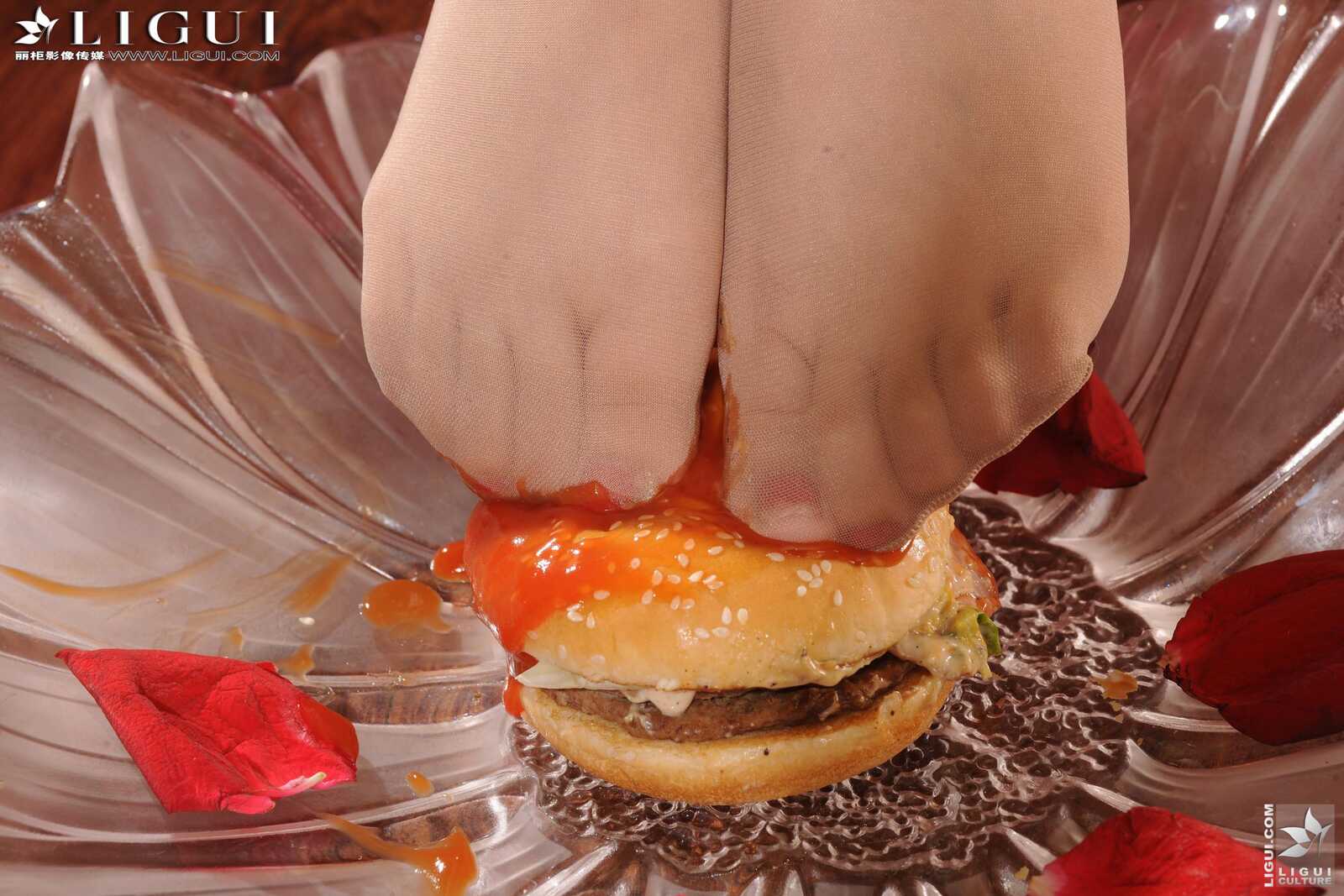 Model 英子《美味的肉丝袜美足》上下合集 [丽柜第10张