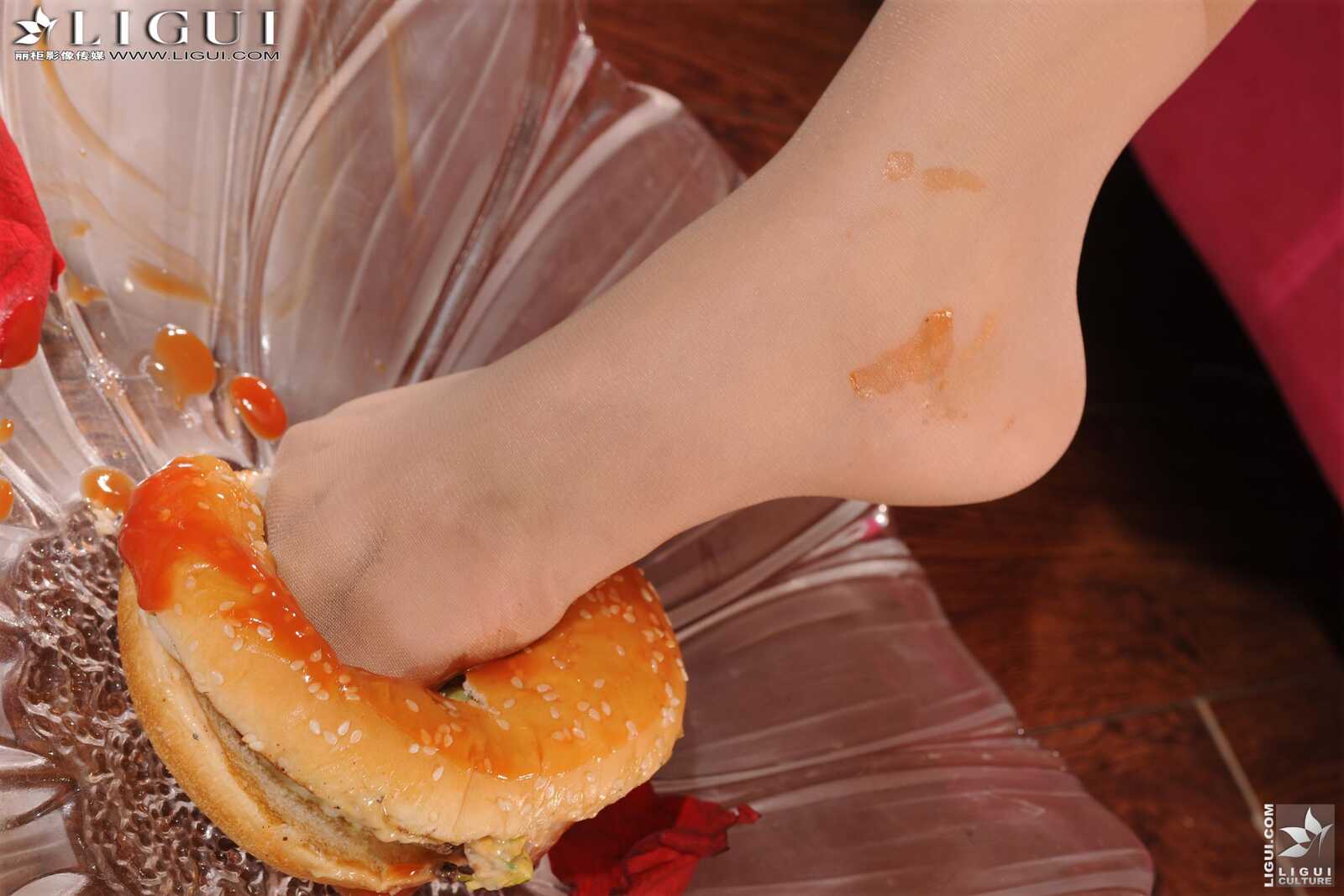 Model 英子《美味的肉丝袜美足》上下合集 [丽柜第9张