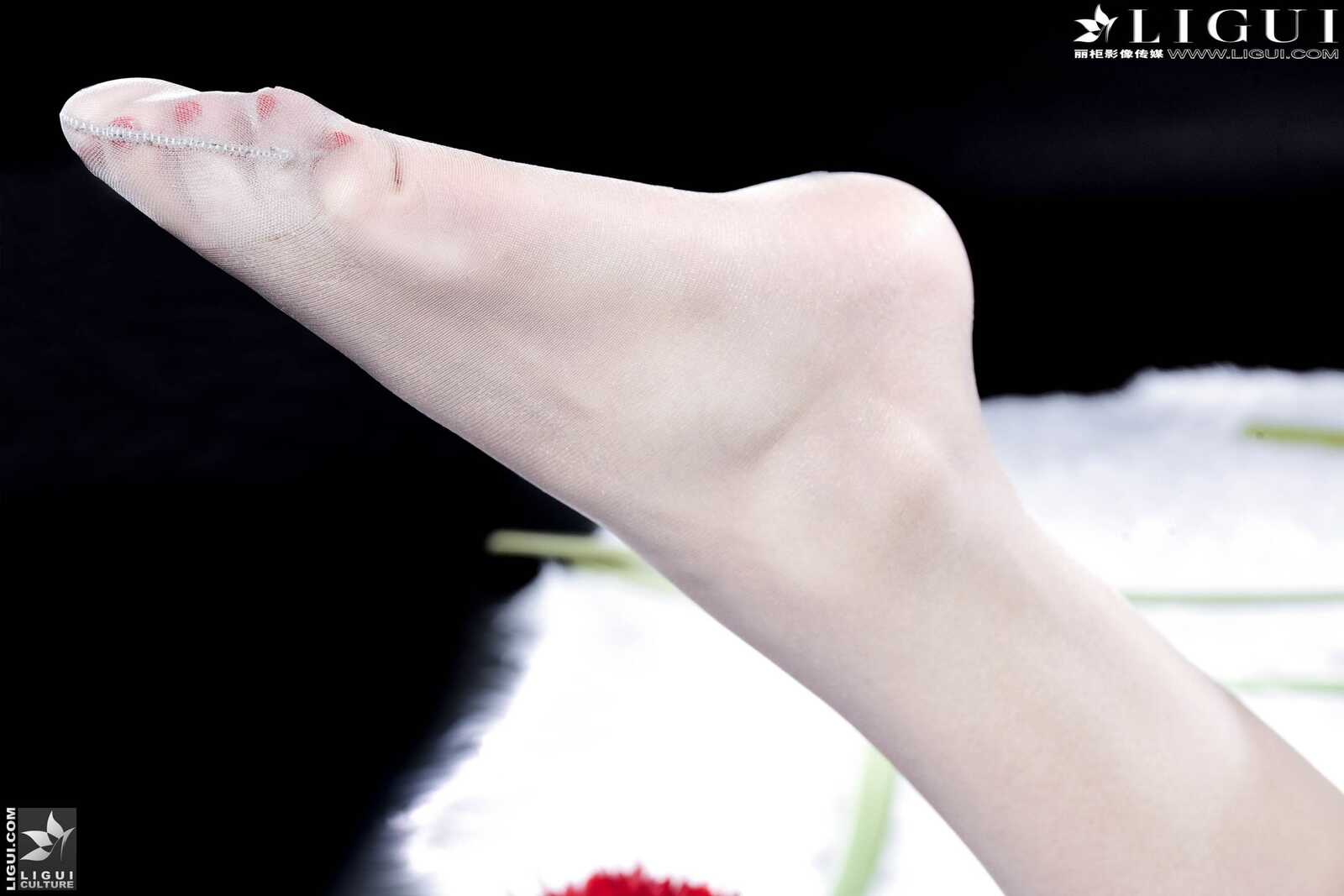 Model 司琪《粉色丽人》[丽柜LiGui] 美腿玉足写真图第1张