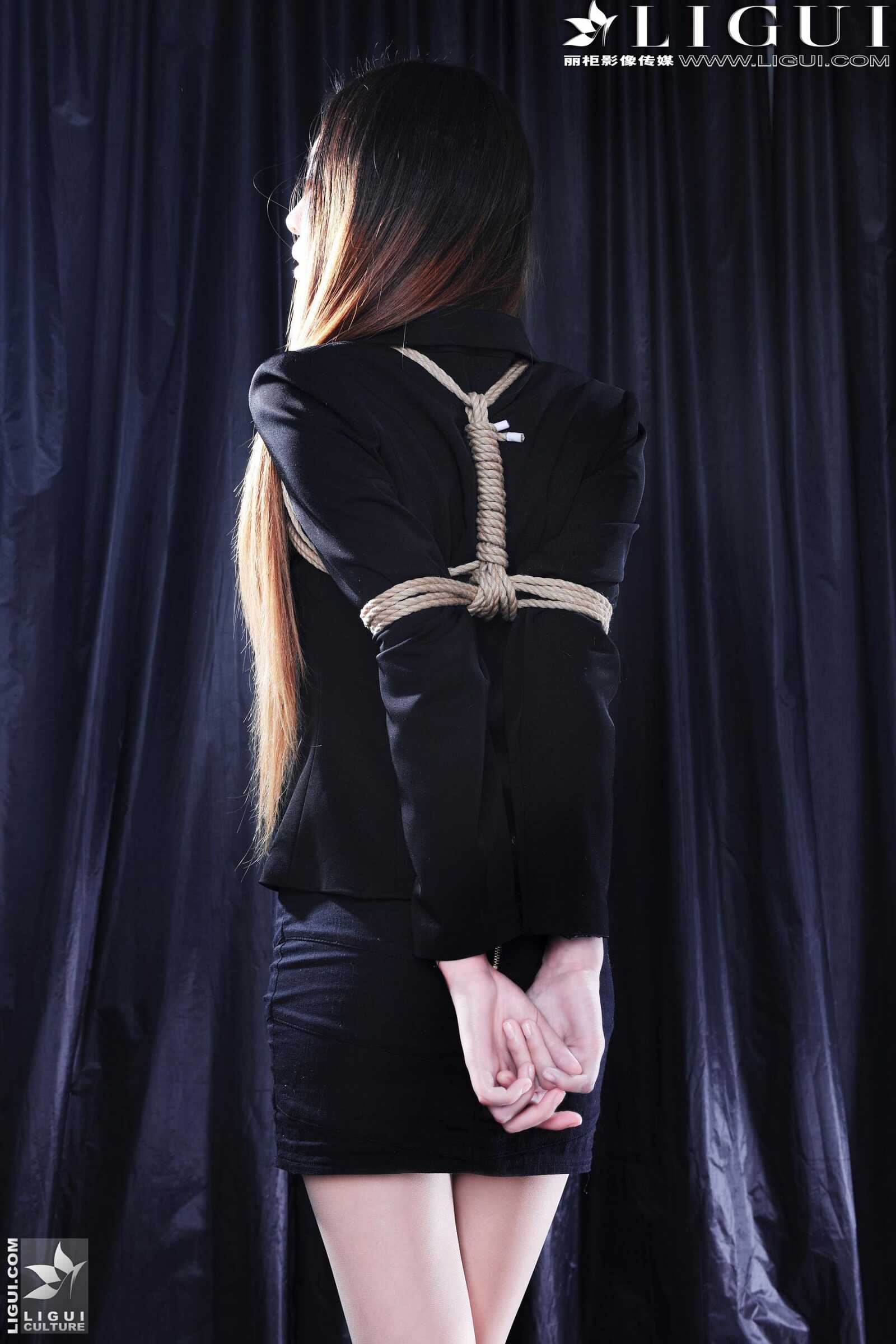 [丽柜美束LiGui] Model 文欣《制服捆绑系列》 美腿第13张