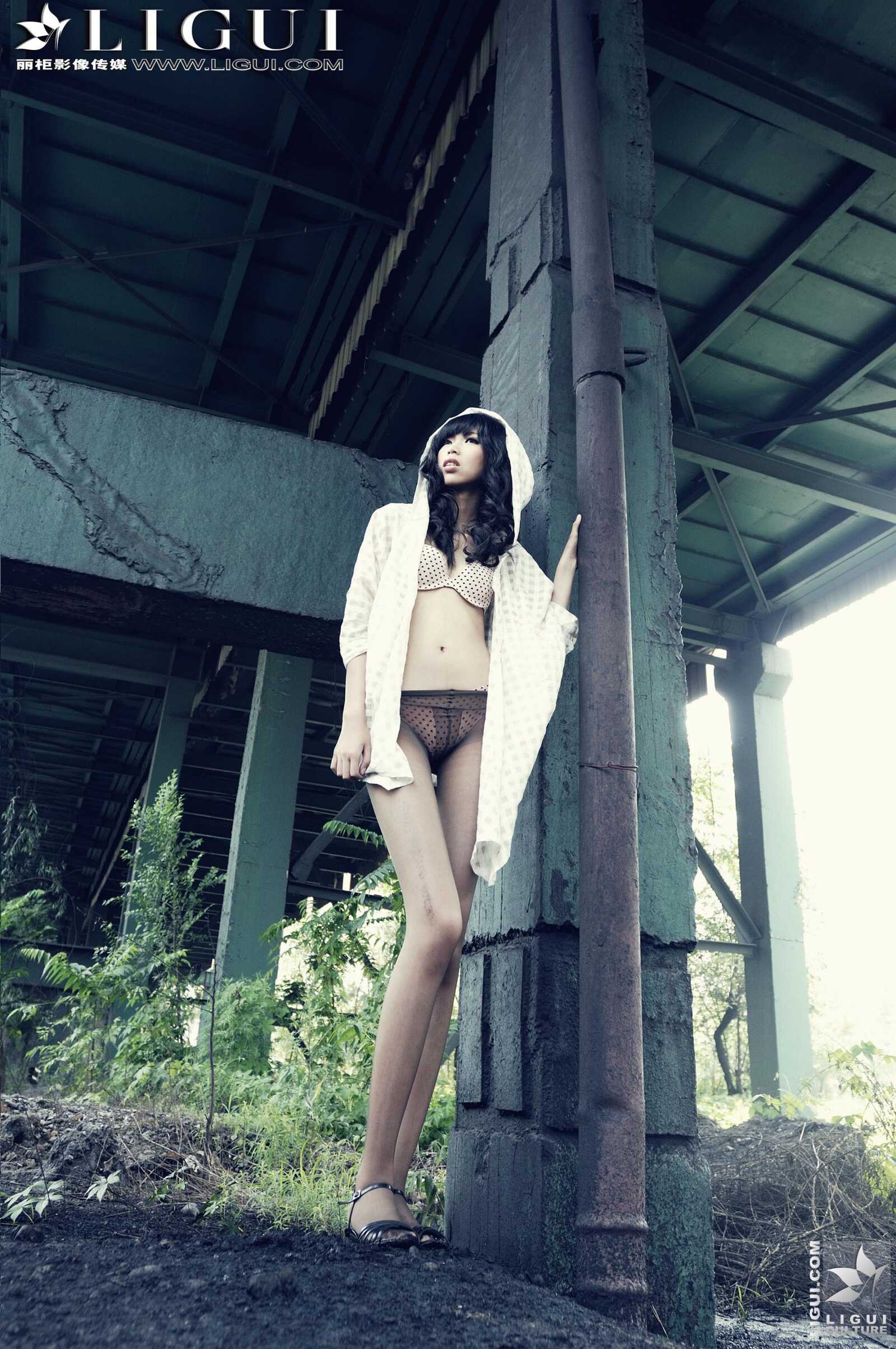 Model 孟露《黑丝高跟外拍》 [丽柜LiGui] 美腿玉足第6张