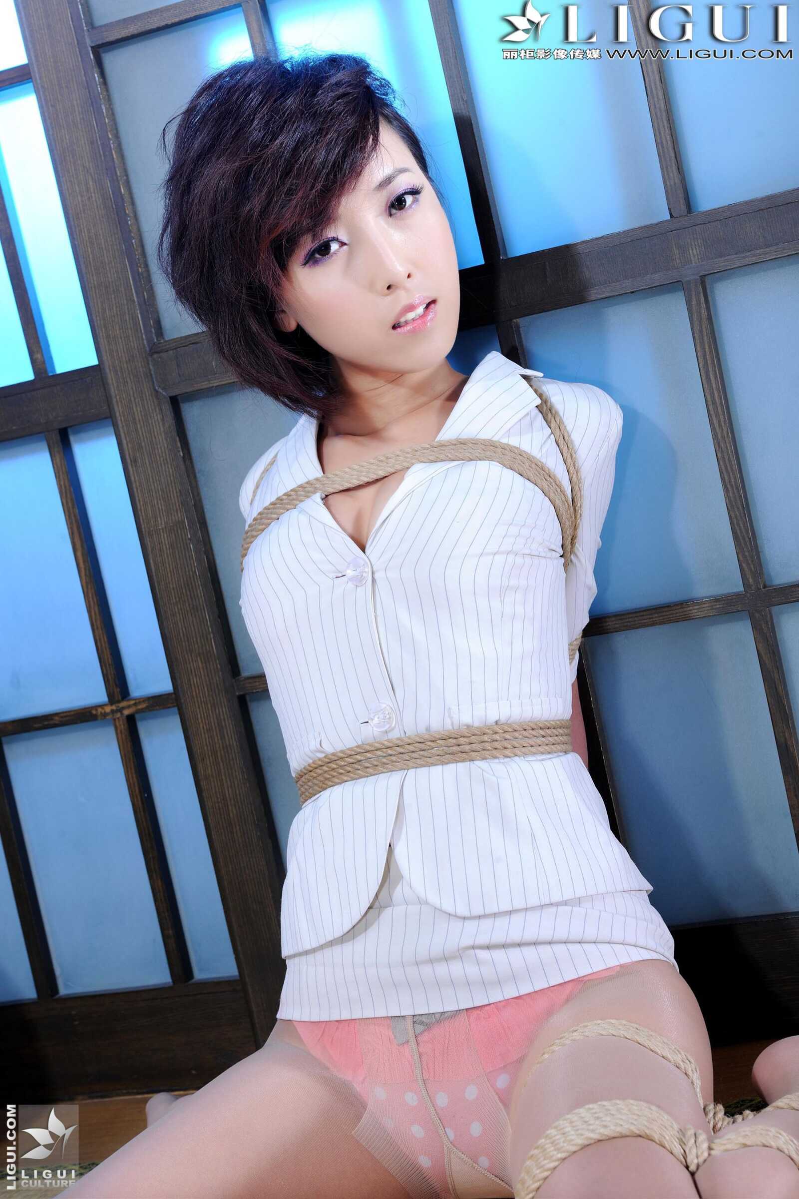 [丽柜美束LiGui] Model 美美《绳艺捆绑》美腿玉足写第10张