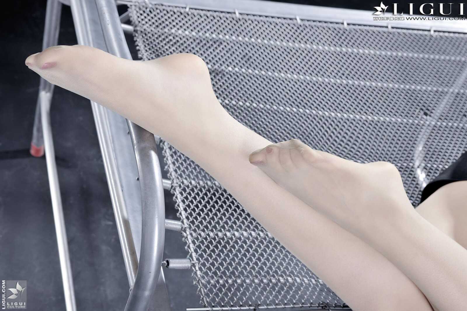 [丽柜贵足LiGui] Model 允儿《肉丝袜高跟女郎》美腿第5张