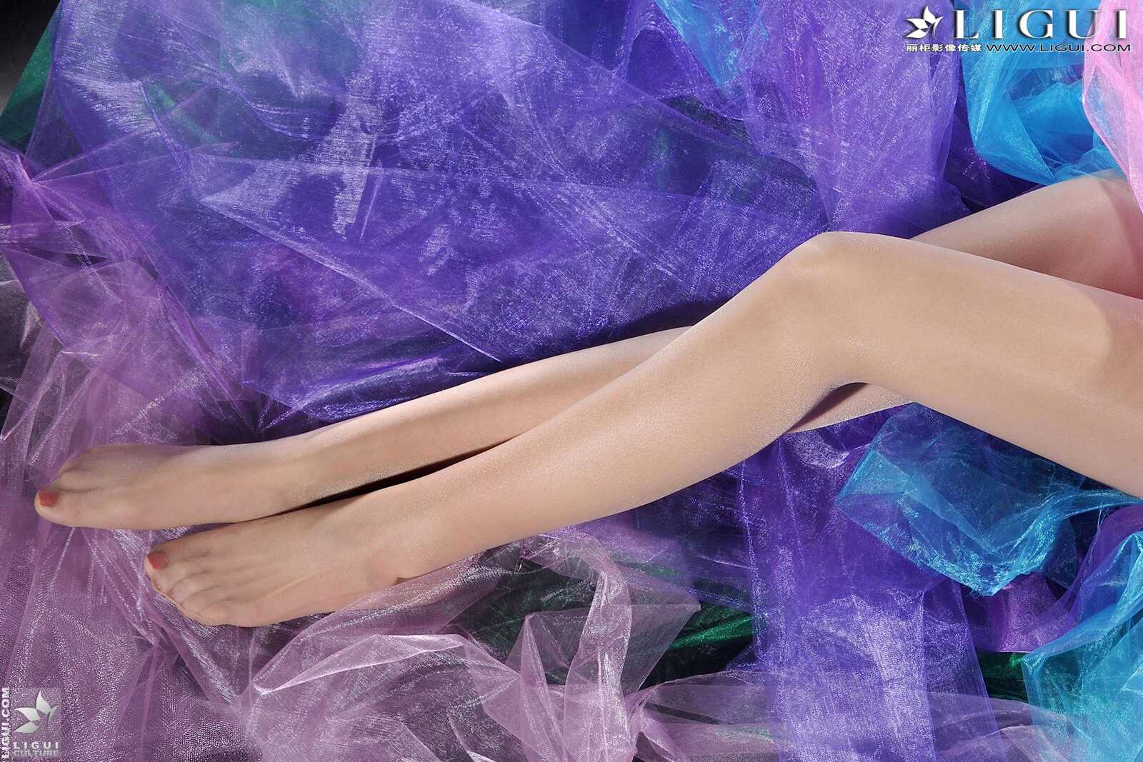 Model 安娜《薄纱丝足》[丽柜贵足] 美腿玉足写真第1张