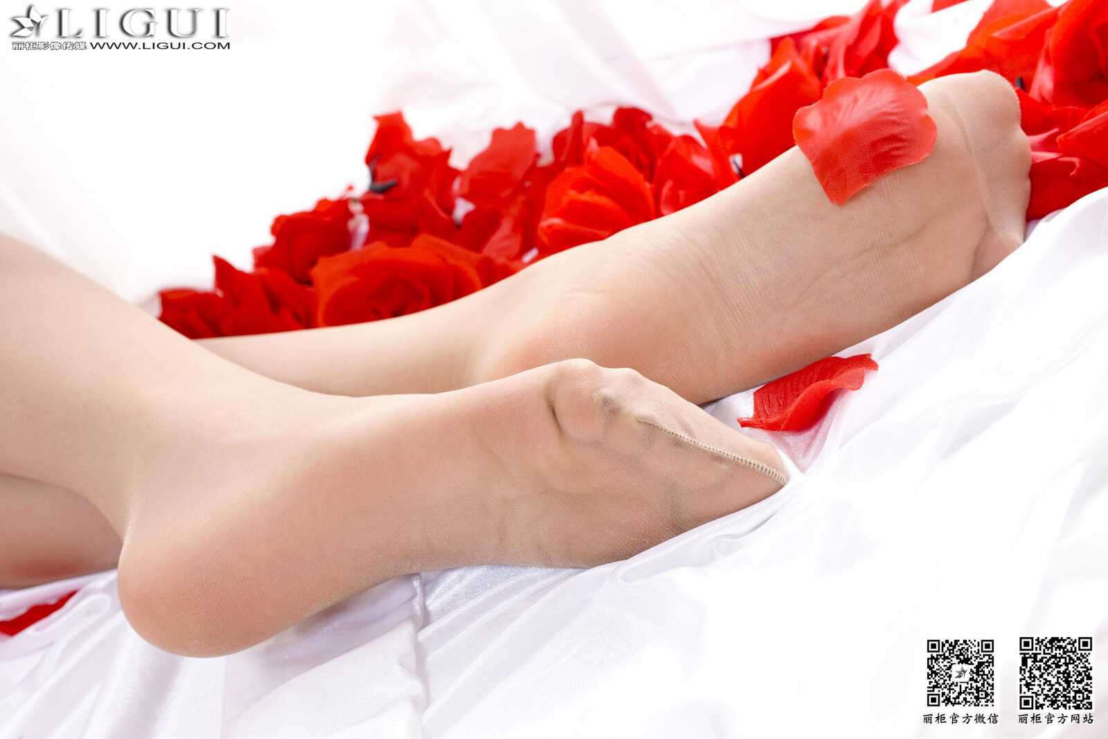 Model 可馨《蕾丝丝足》 [丽柜LiGui] 美腿玉足写真第14张