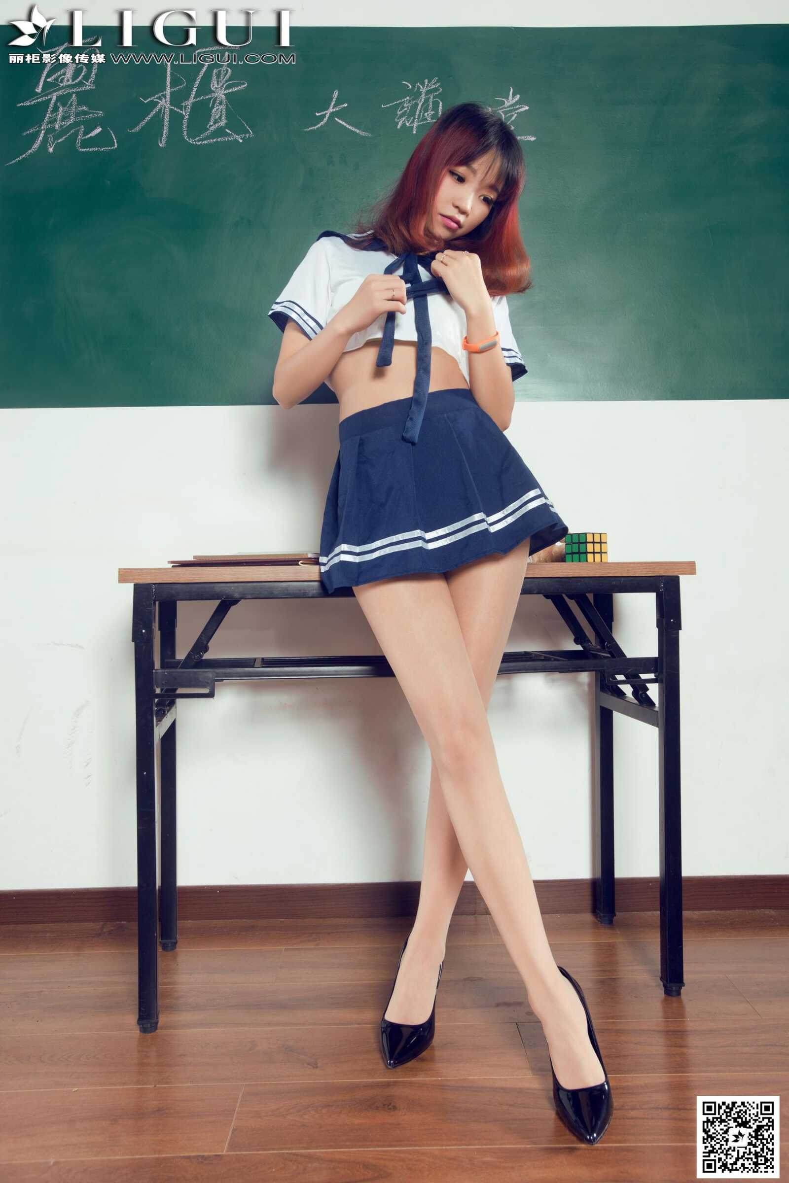 Model Liya《教室里的水手服校花》上下全集 [丽柜第1张