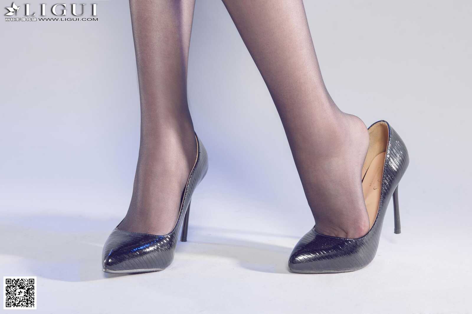 Model 佳怡《灰丝高跟秘书》上下全集 [丽柜LiGui第17张