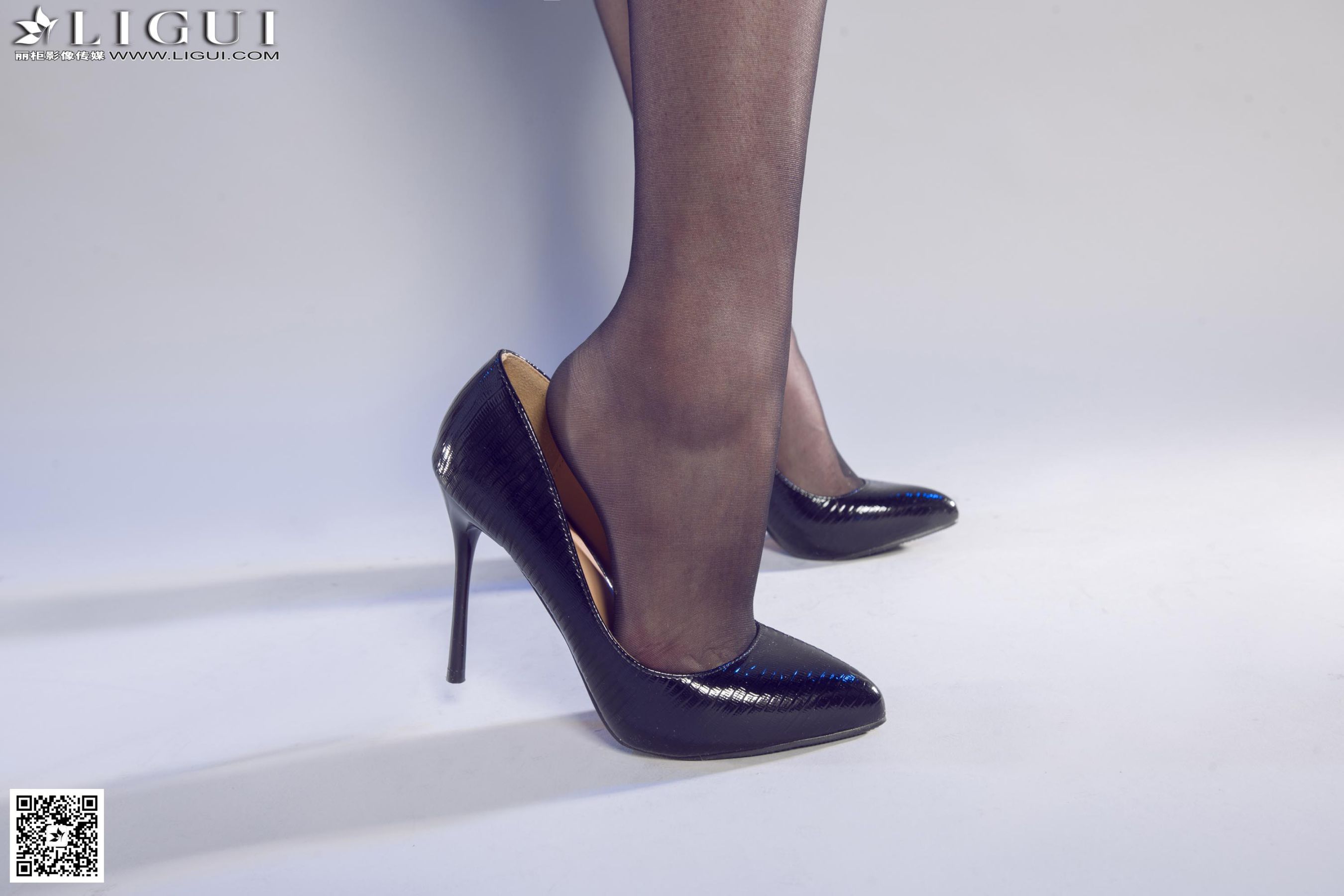 Model 佳怡《灰丝高跟秘书》上下全集 [丽柜LiGui第16张