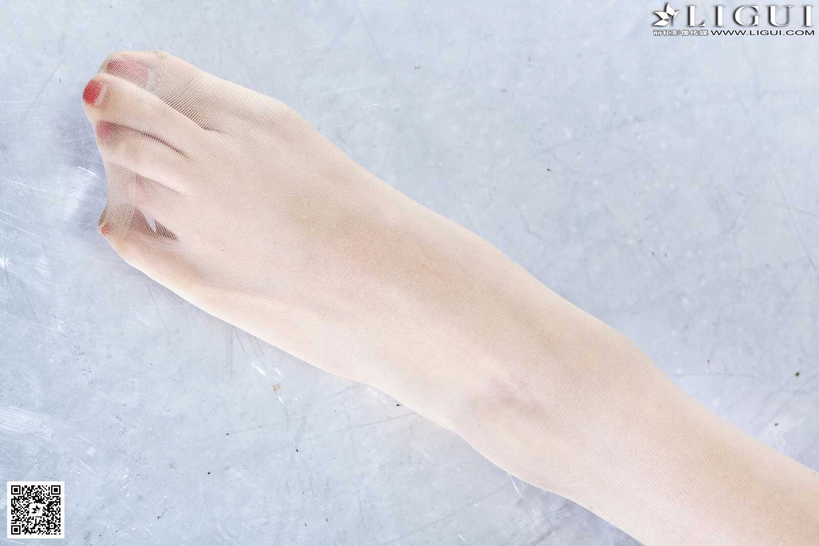 [丽柜LiGui] Model 司琪《气球少女丝足》美腿玉足写第4张