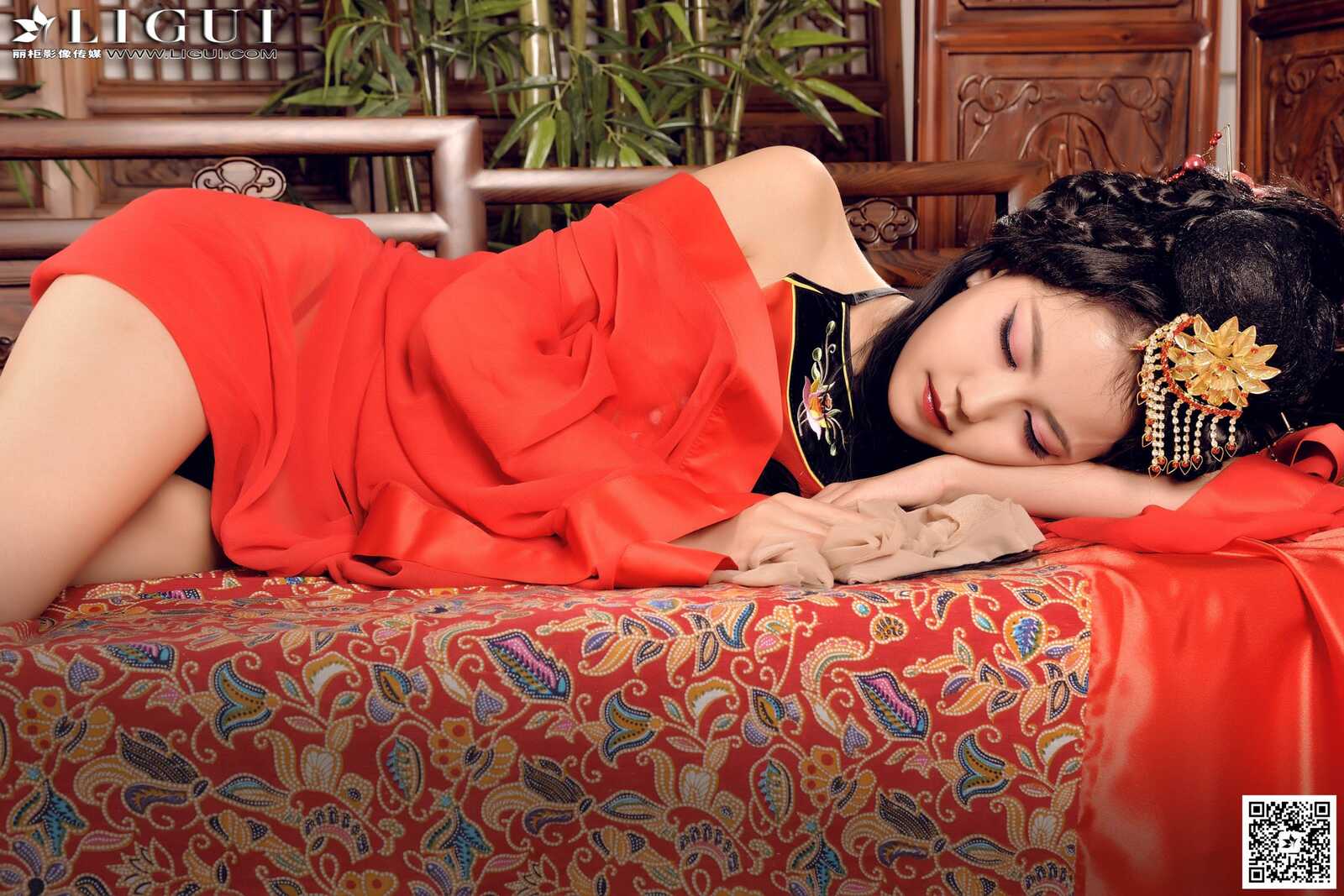 Model 可馨《极品古装美女丝足》上下全集 [丽柜第1张