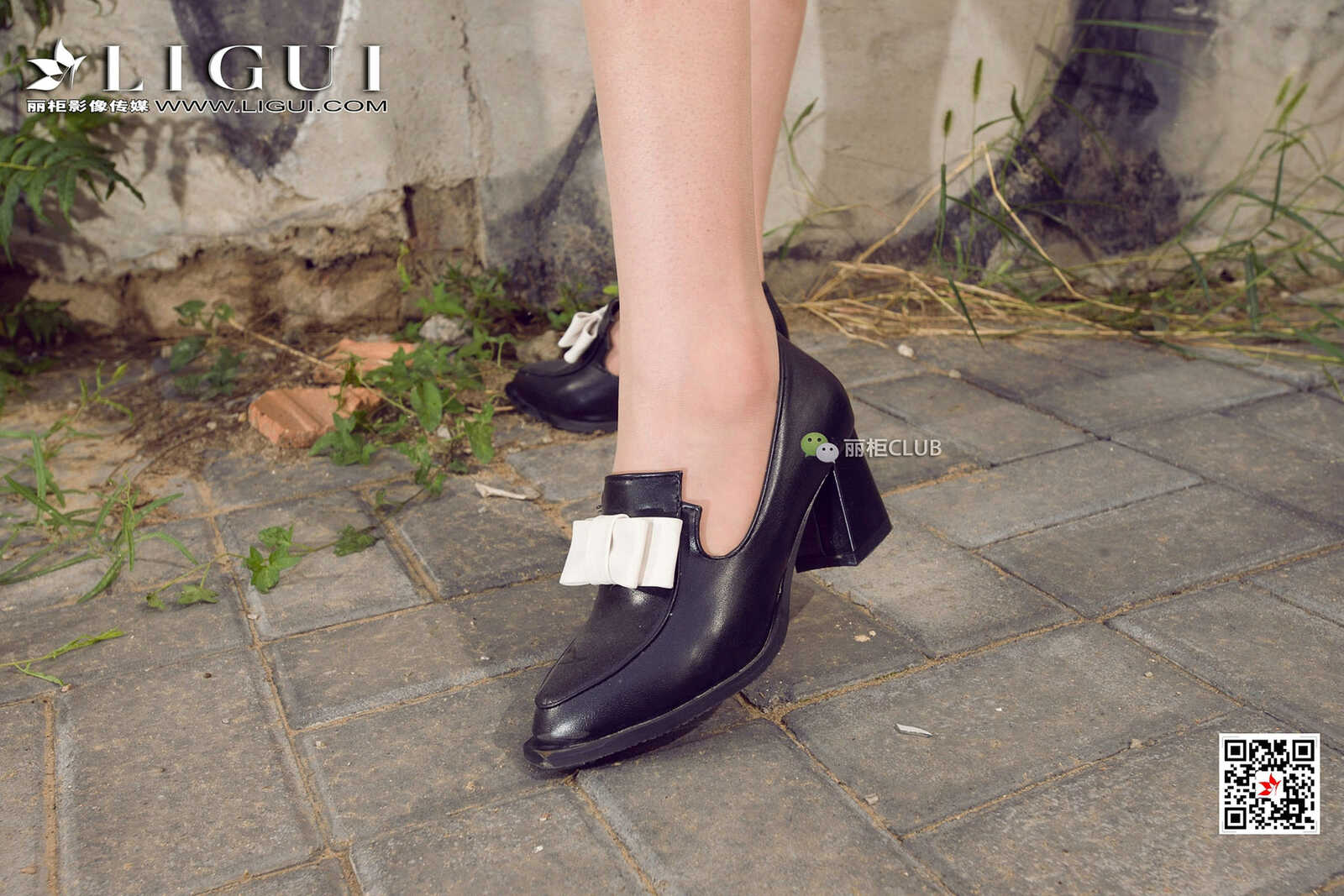 Model 允儿《连衣裙街拍美腿丝足》 [丽柜Ligui] 写第9张