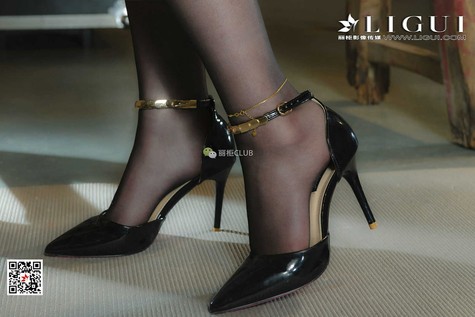 腿模小戈《黑丝女王》 [丽柜Ligui] 写真集第15张