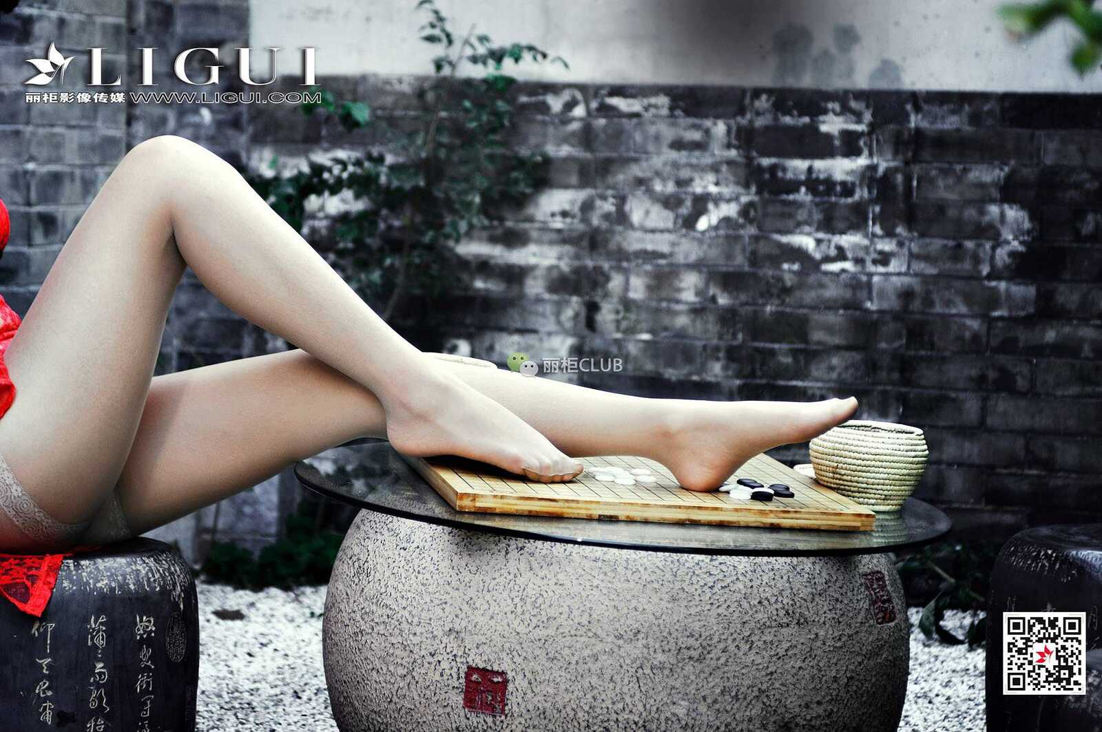 腿模刘钥《古典美丝》 [丽柜LIGUI] 丝袜美腿 写真第10张