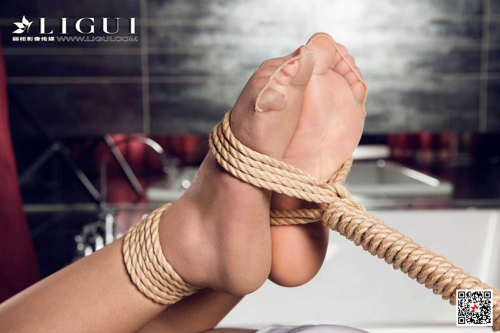 腿模语寒《美束护士》 [丽柜Ligui] 网络丽人 写真第5张