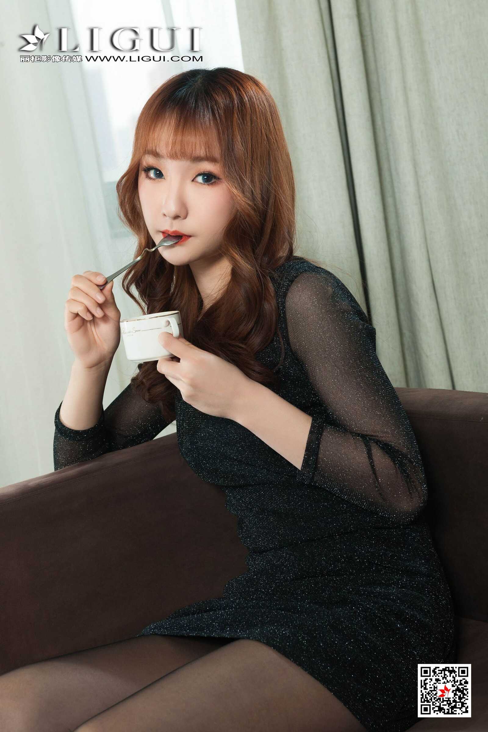 Model 蕊蕊《黑丝袜美腿玉足》 [丽柜Ligui] 写真集第12张