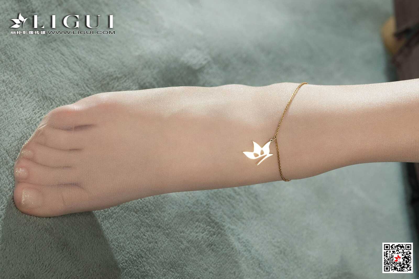 Model 小紫《长腿高跟肉丝OL》 [丽柜Ligui] 写真集第4张