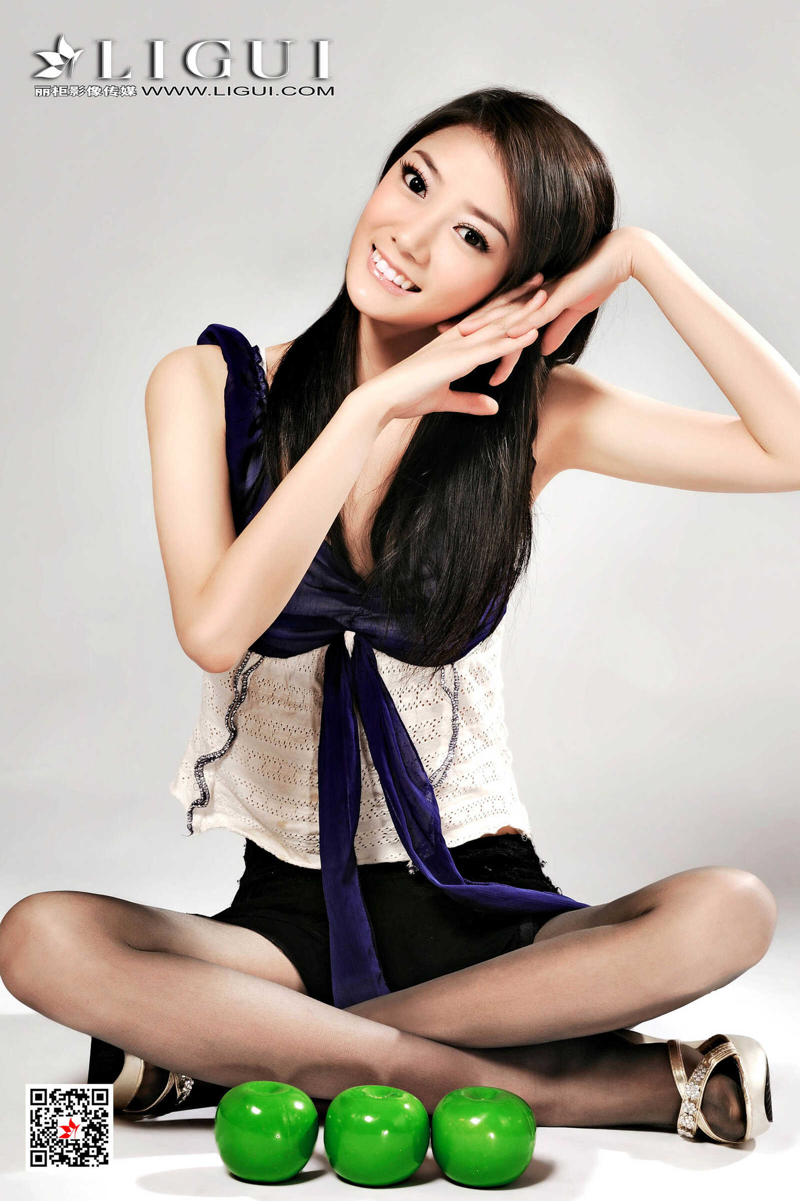 Model 亚男《水果黑丝少女》 [丽柜Ligui] 写真集第11张