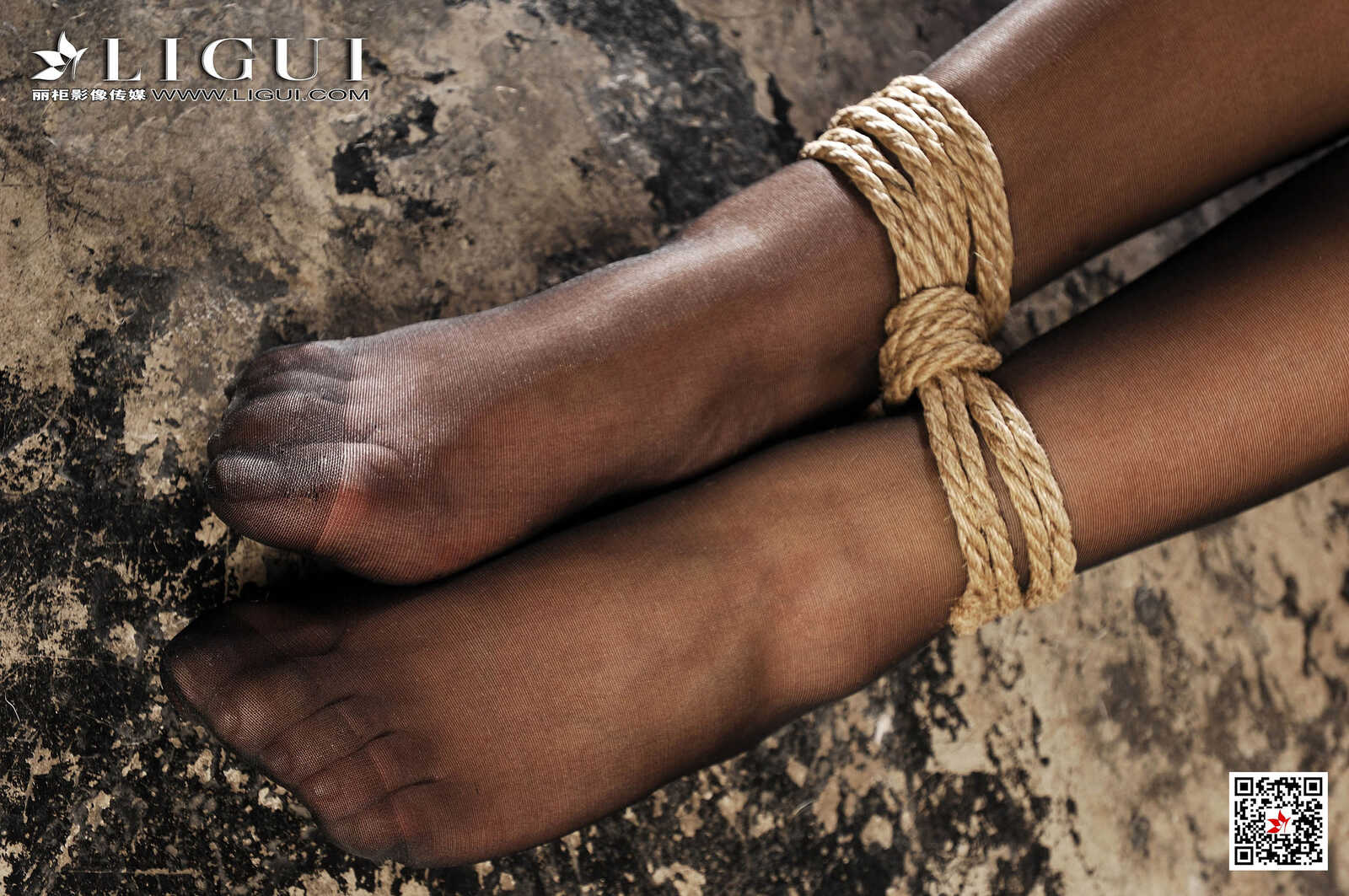 Model 苏菲《黑丝绳艺捆绑》 [丽柜美束Ligui] 写真第4张