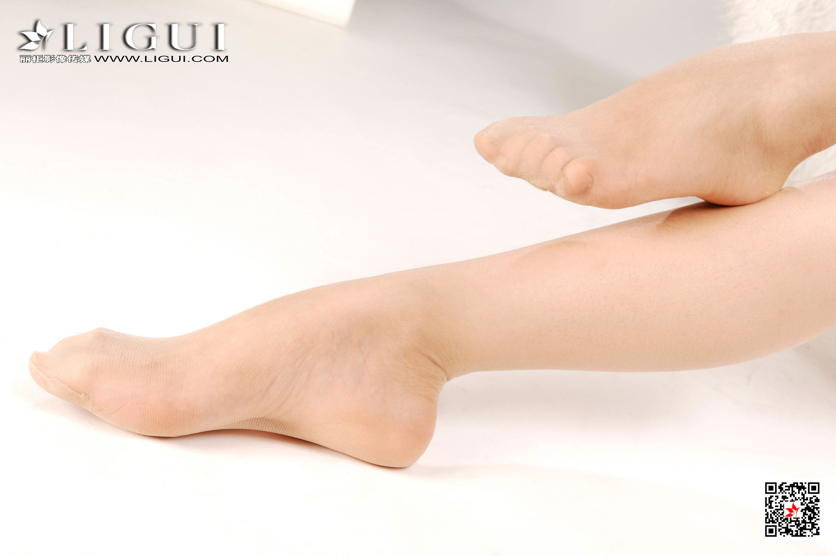 Model 崔英晗《肉丝玉足》 [丽柜Ligui] 写真集第8张