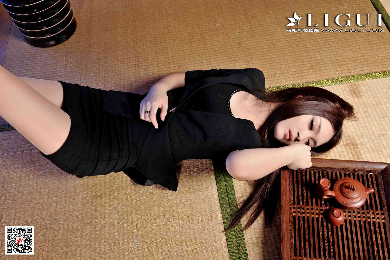 [Ligui丽柜]2020.10.25 允儿 在线浏览第1张