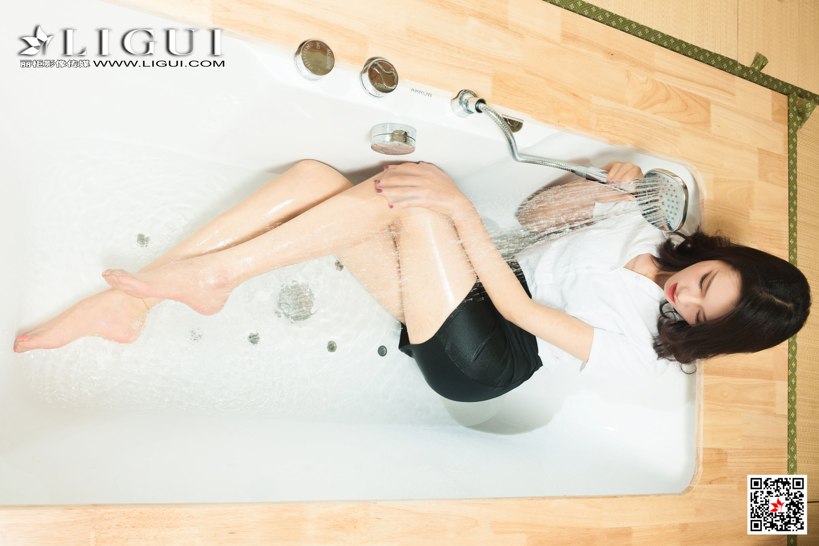 [丽柜Ligui] 网络丽人 Model 敏儿 《香浴名莲》 写真套图第11张