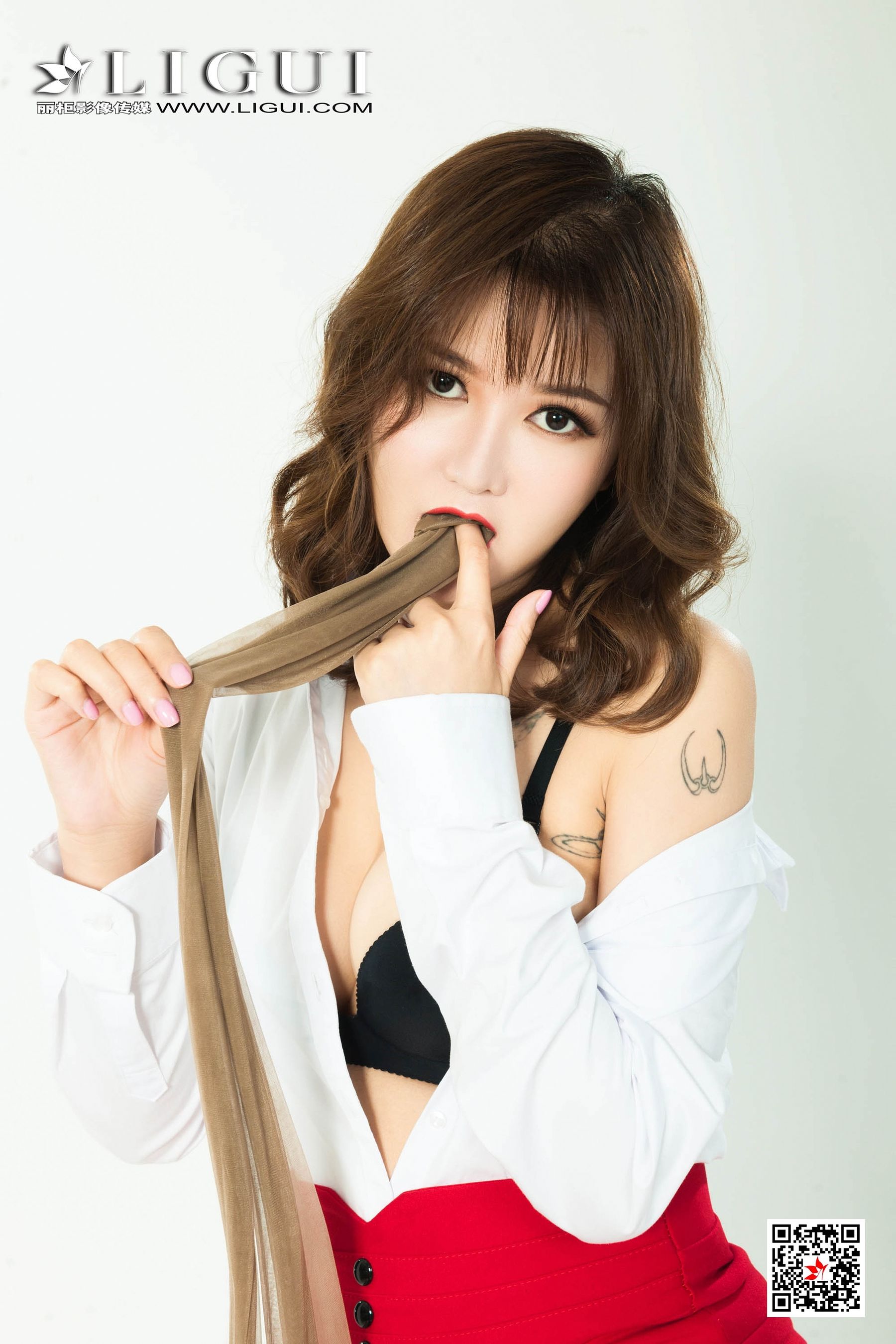 [丽柜Ligui] Model 文芮 - 丝袜OL诱惑第8张