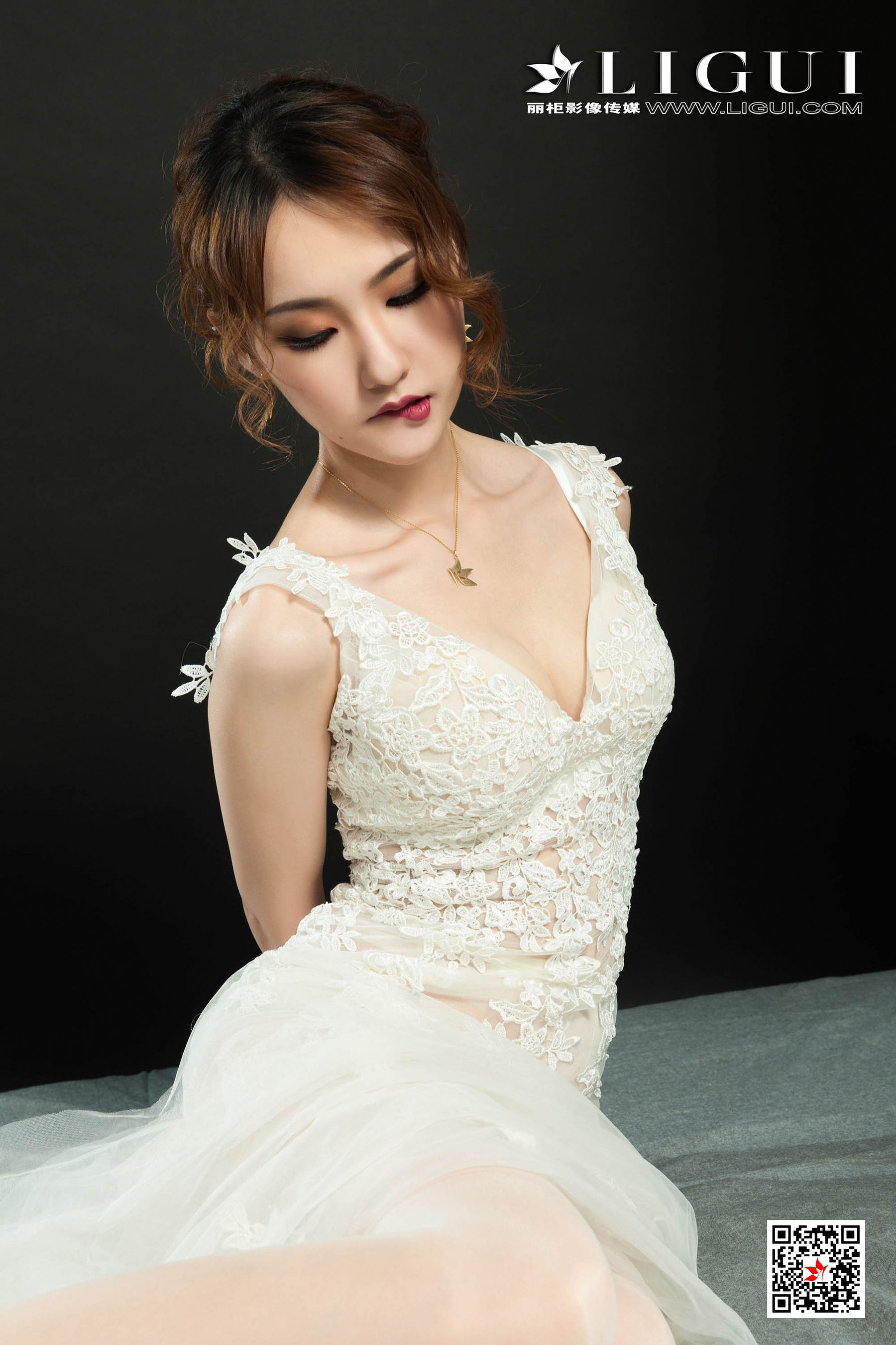 [丽柜美束Ligui] 蕊蕊 《婚纱绳艺》 写真集第23张
