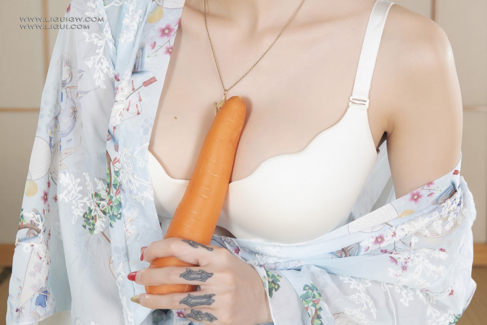 [Ligui丽柜] 2025.03.19 《蔬果间的自我挑逗》兔子第14张