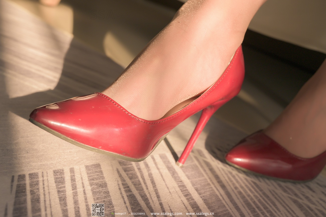 [SSA丝社]超清写真 NO.312 娜娜玉姐的红色高跟鞋咖啡丝美腿[148P]第24张